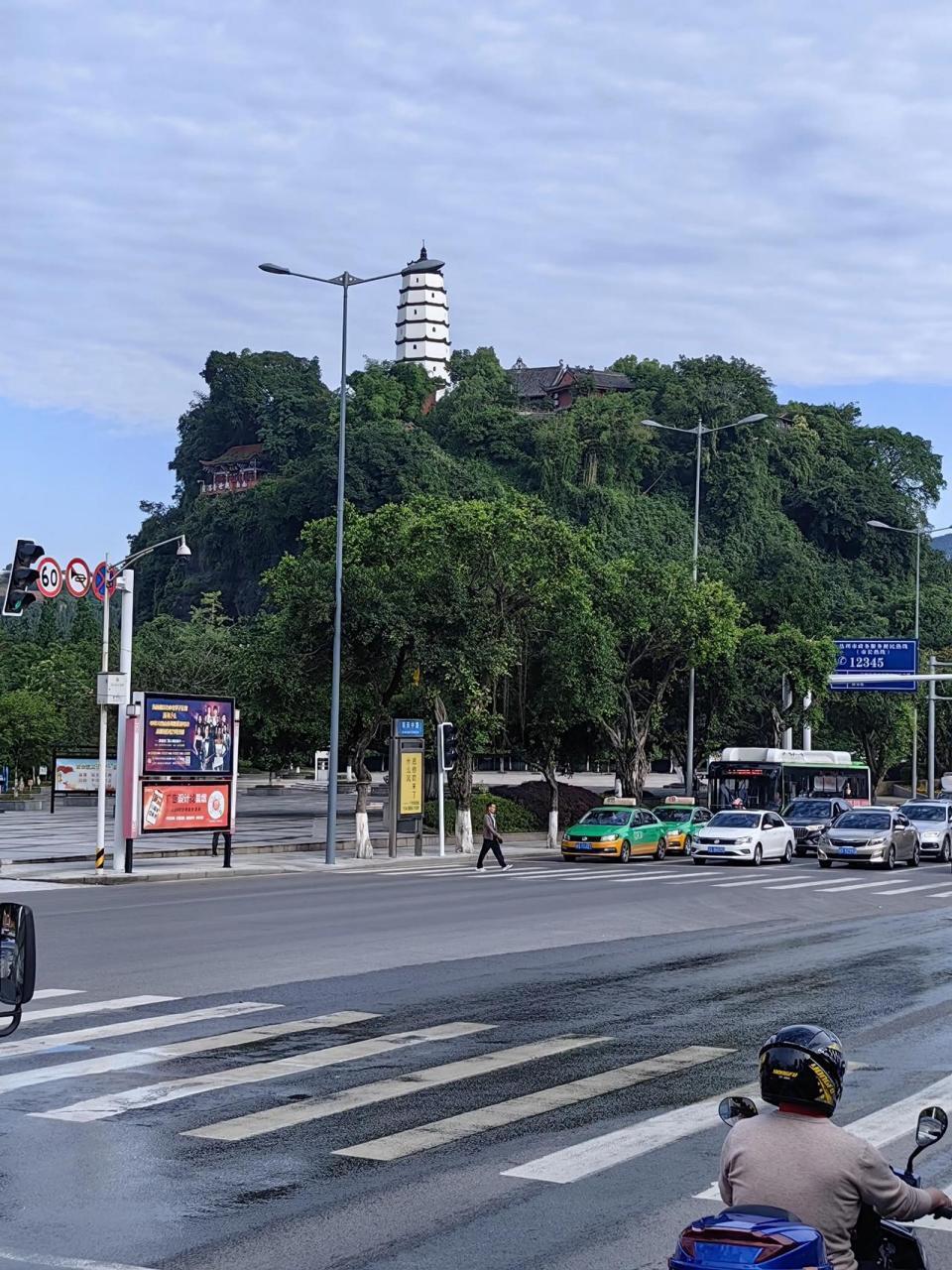 达州龙爪塔风景区图片