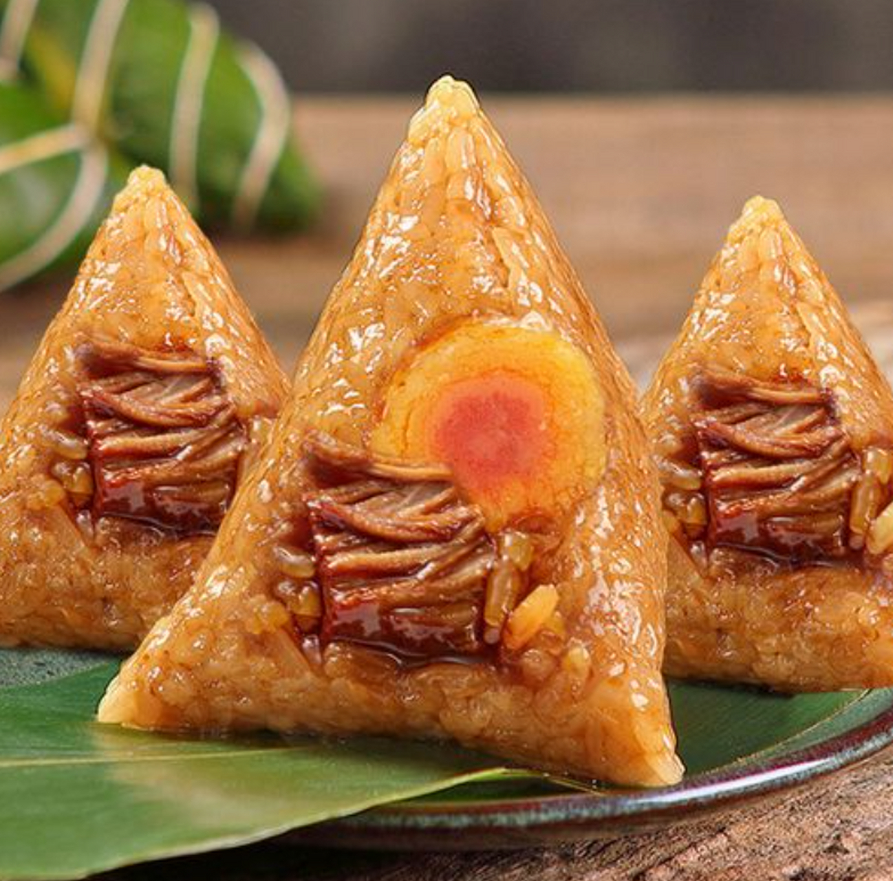 嘉兴鲜肉粽,作为浙江嘉兴的特产,其粽子有着非常悠久的历史.