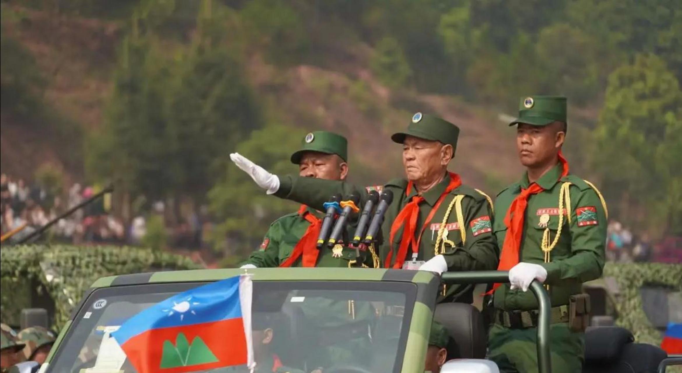 缅甸的佤邦经济取得了巨大成就,佤邦联合军的武器装备也迅速得到发展