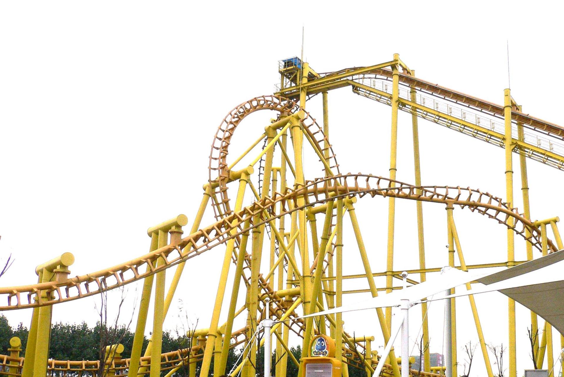 大同方特的火流星,是悬挂式过山车,别提有多刺激了.