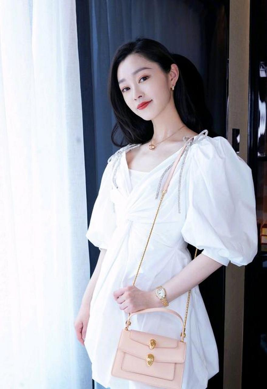 宋轶前男友是之前芒果后来转去江苏的一个主持人.