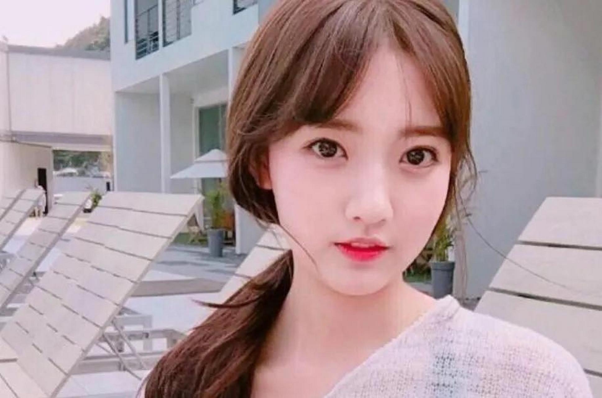 郑多彬是一位非常出色的演员,她在电影和电视剧中扮演的角色都备受