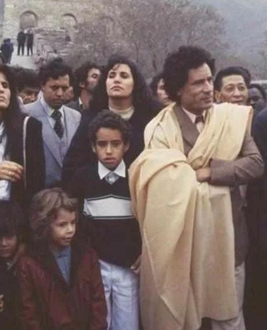 卡扎菲访华时目空一切,对邓公傲慢无礼,邓公是怎么样回复的呢?