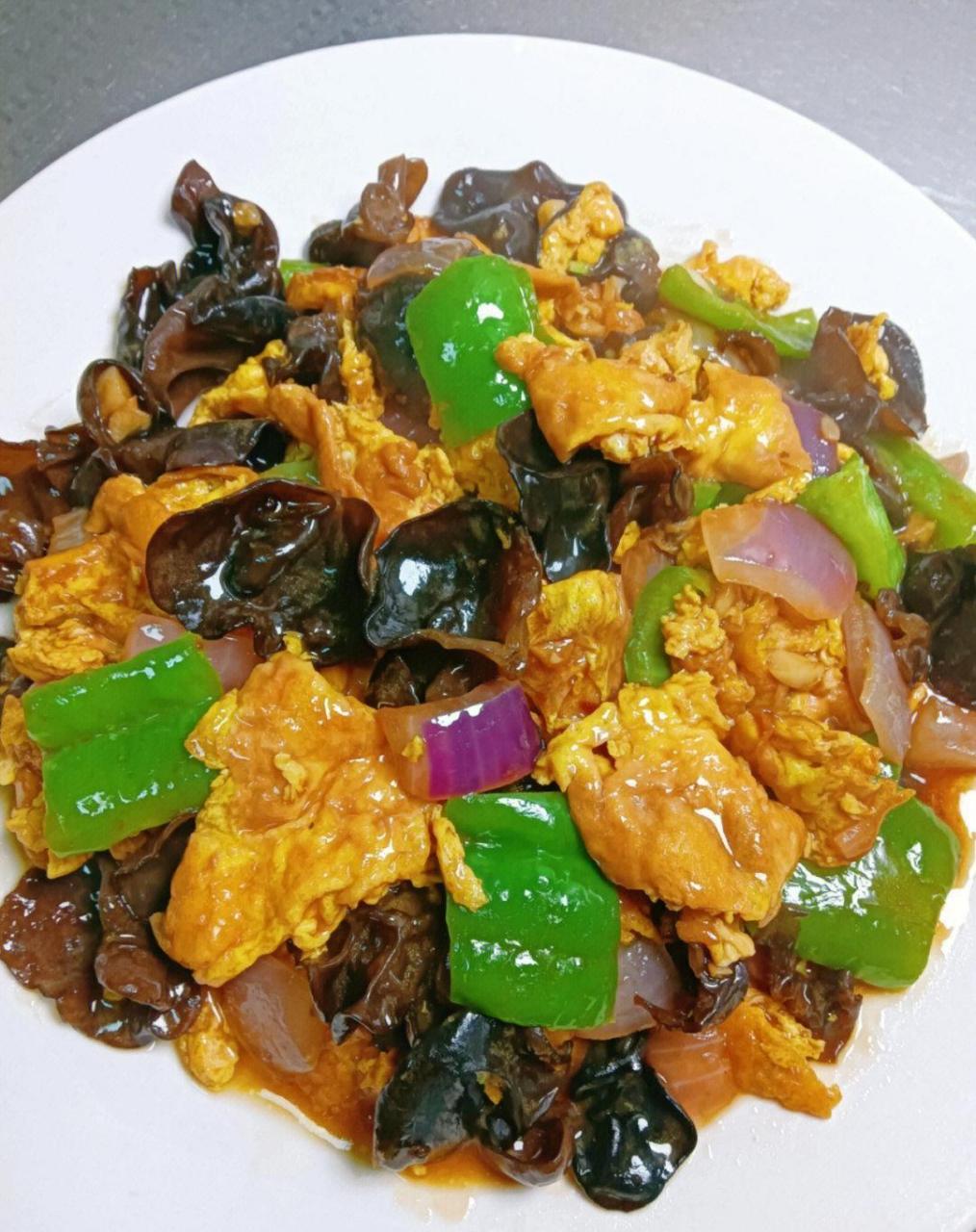 97巨好吃的洋葱木耳炒鸡蛋,三碗饭不够75|||今天分享一款洋葱木耳