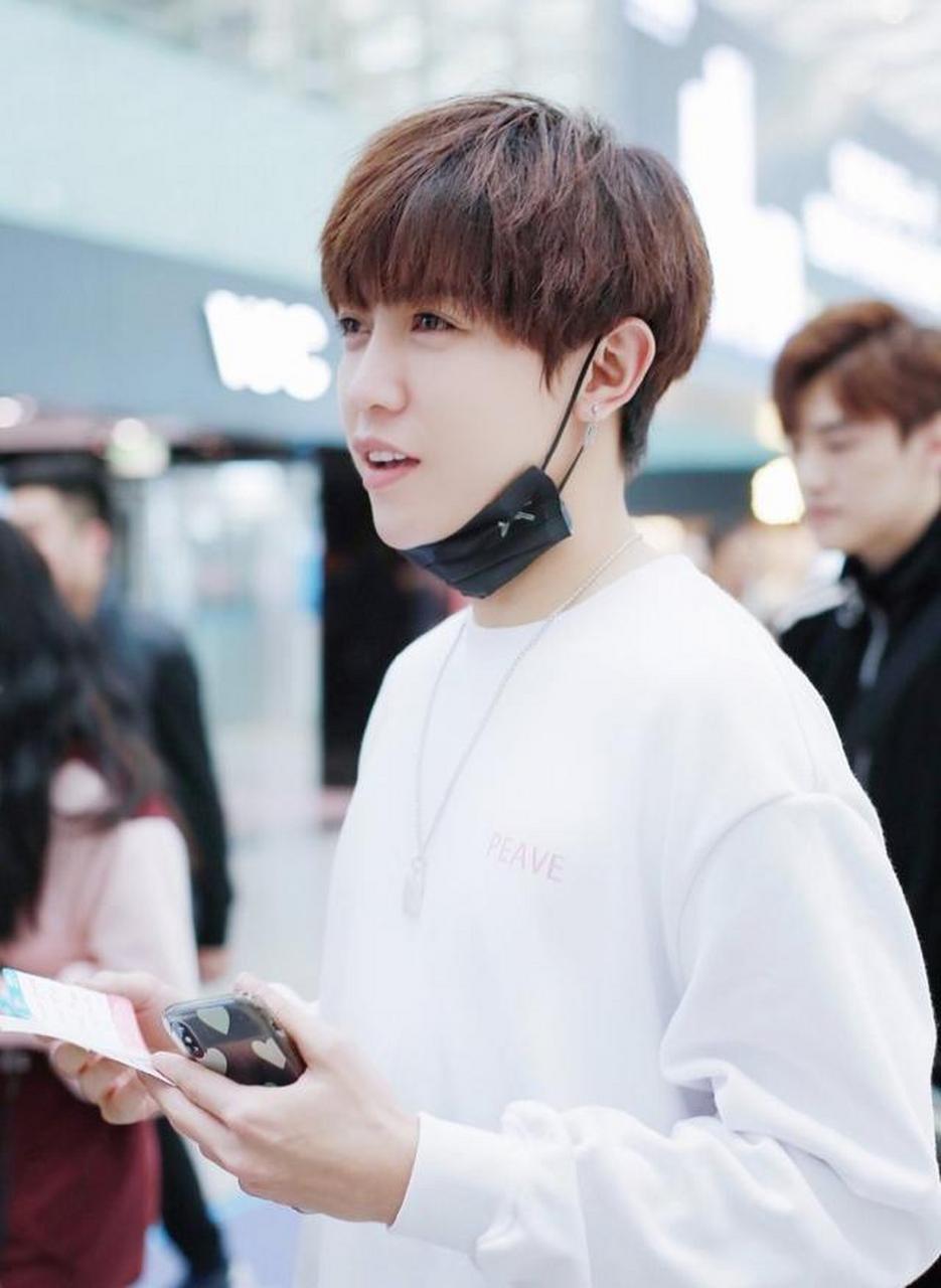 《青春有你》正在热播,其中这位小哥哥林陌可是有着不俗的表现,第一期