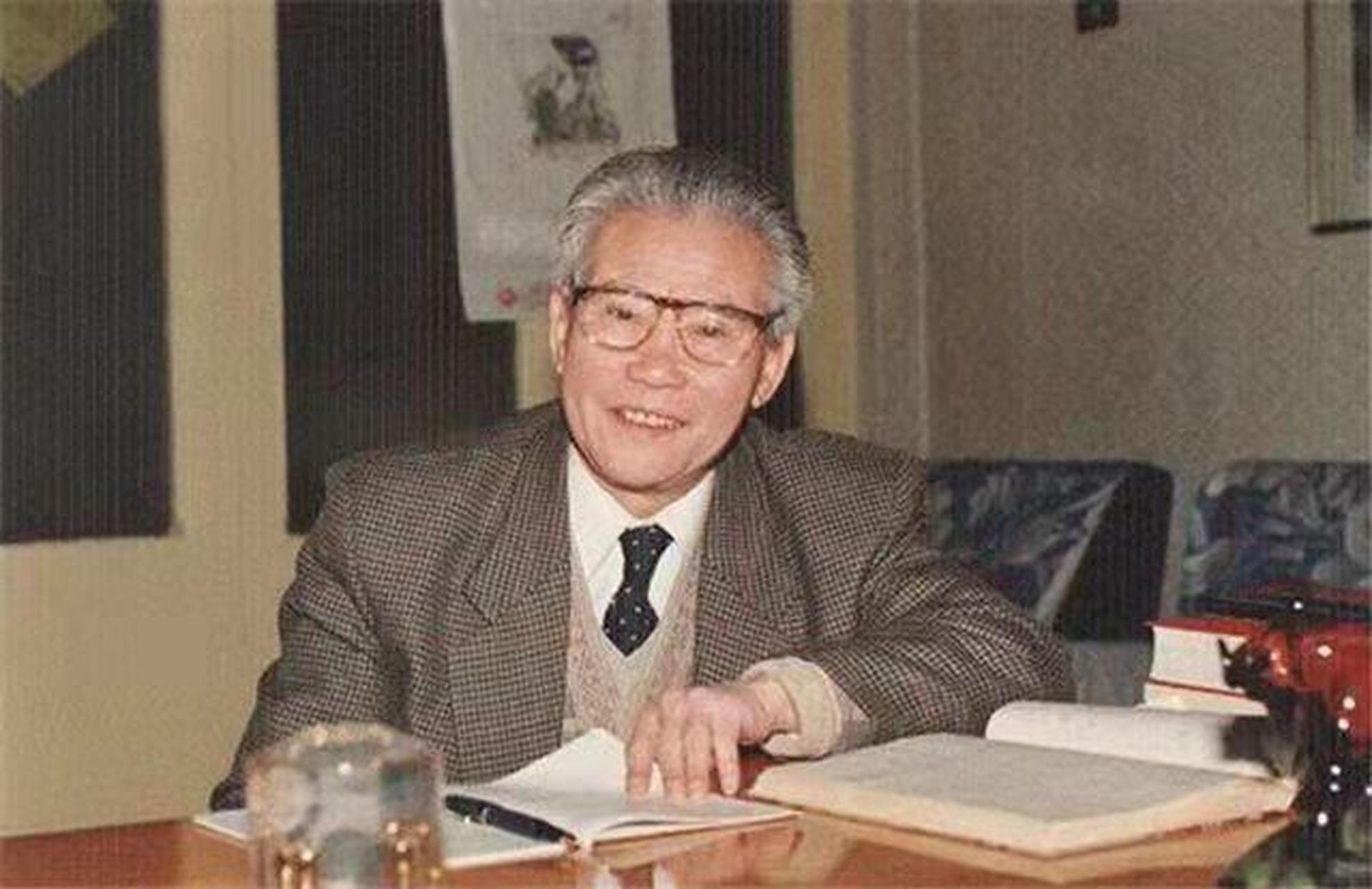 历史丨故事丨文化 1929年,彭湃牺牲,他4岁的儿子彭士禄成了孤儿