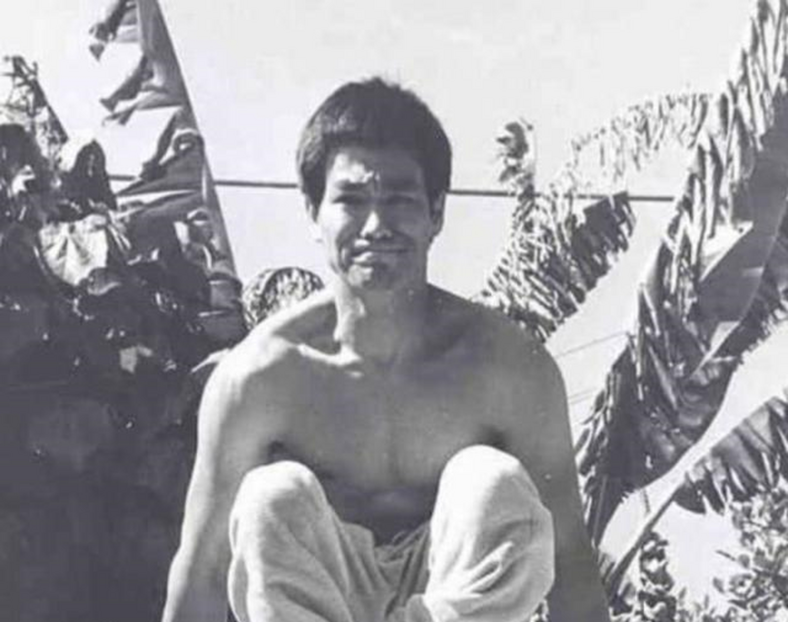 李小龙日常训练照:怪不得他会这么厉害,图7使用电击来训练肌肉