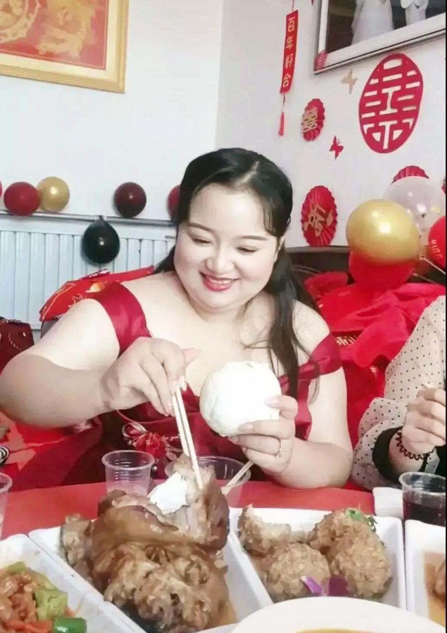 表哥好福气,娶了个旺夫的女人.真心祝福夫妻百头到老!