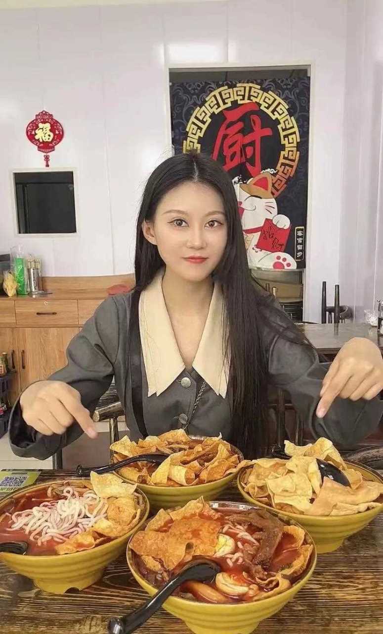 在太原大马中街上爱吃螺蛳粉的姐妹一定知道他家[嘻嘻] 老板是地道