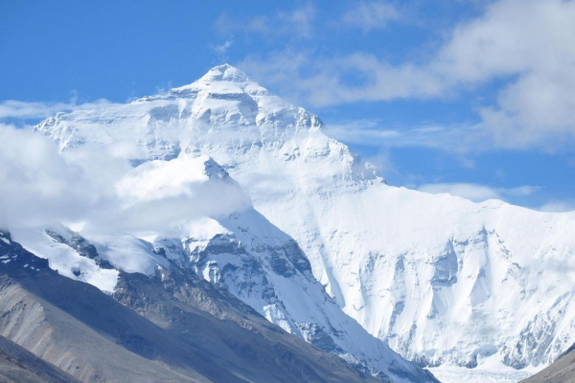 地球上十大最高山峰,第一名是中国的: 10安纳布尔纳峰   9