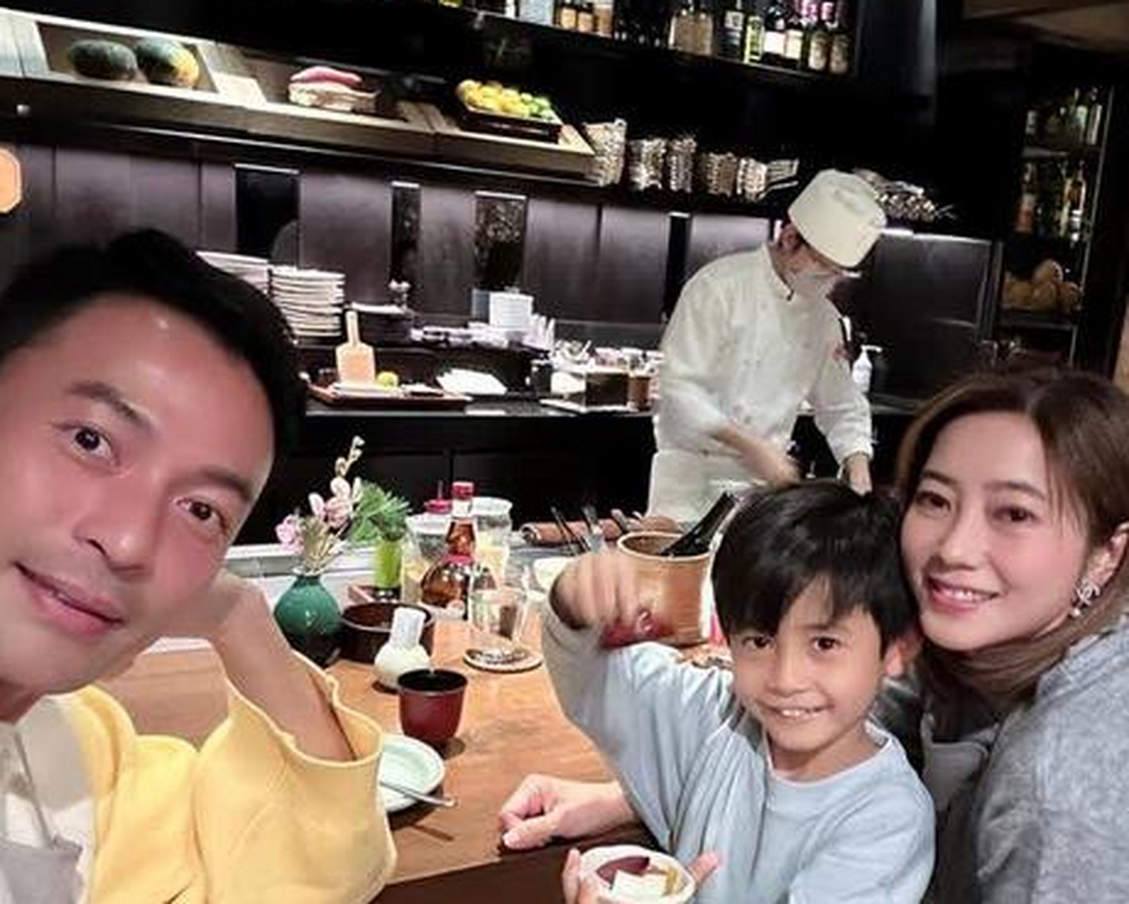 张达伦一家人吃大餐为太太庆生 与前女友黎芷珊分手多年仍是朋友