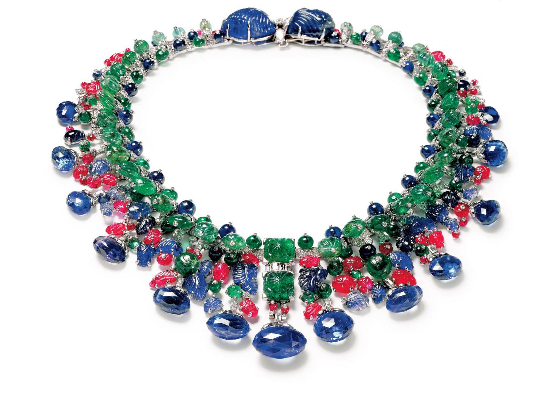 卡地亚的水果锦囊(tutti frutti)项链,有配套耳环,这种款式和风格的