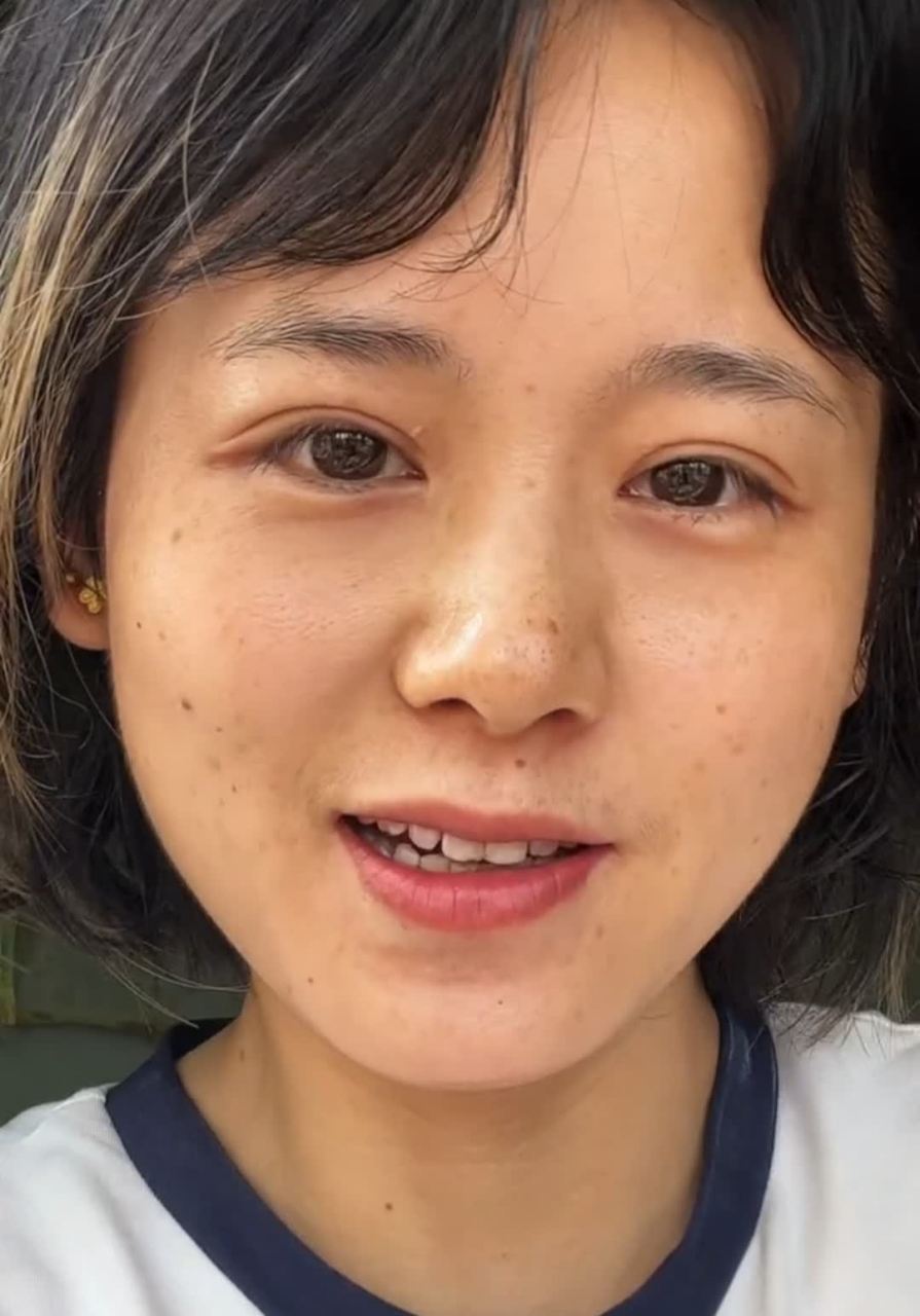 40岁姐姐素颜照能打60分吗?[坏笑]