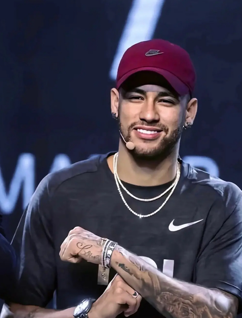 内马尔neymarjr #这该死的魅力 #行走荷尔蒙 #痞帅内马尔 一点马儿的