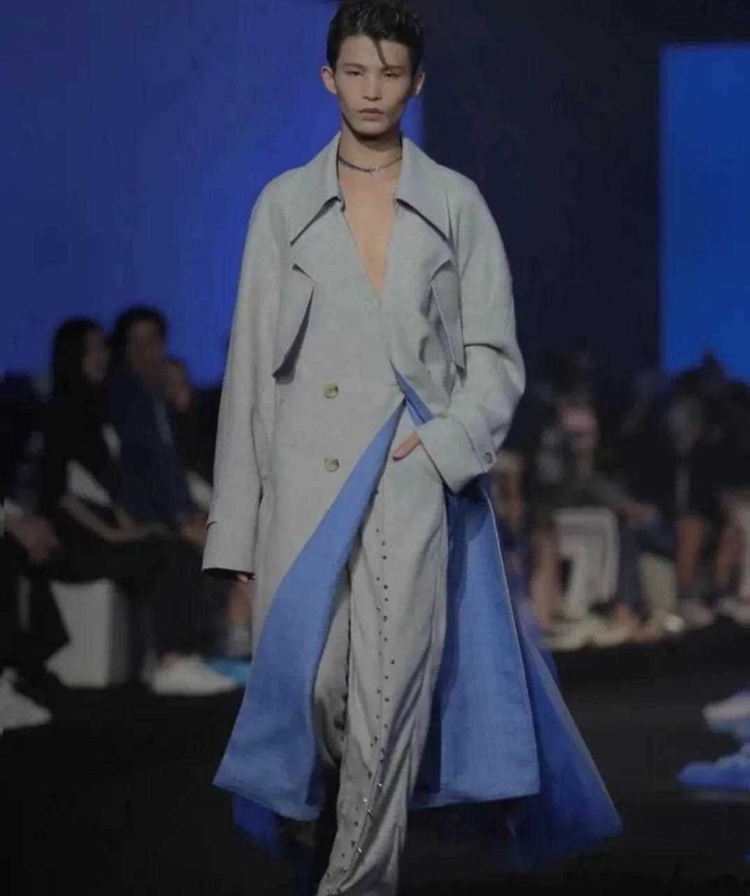 陆仙人本名陆开港, 广西横州市人,1999年生,身高178cm.