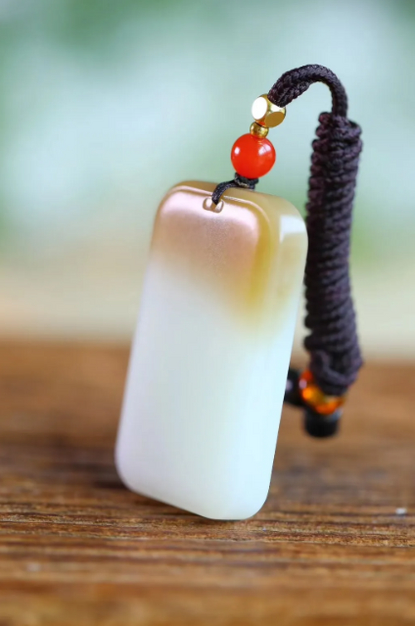 点击头像看直播##和田玉#和田玉糖白玉平安无事牌,糖白老坑细料,油性