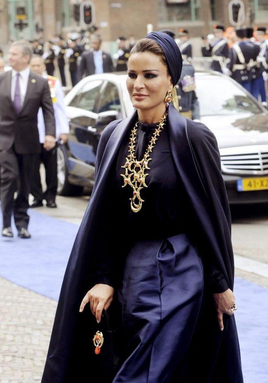 卡塔尔太后--莫扎王妃,从被流放到全球最会赚钱王妃,逆袭皇太后,她