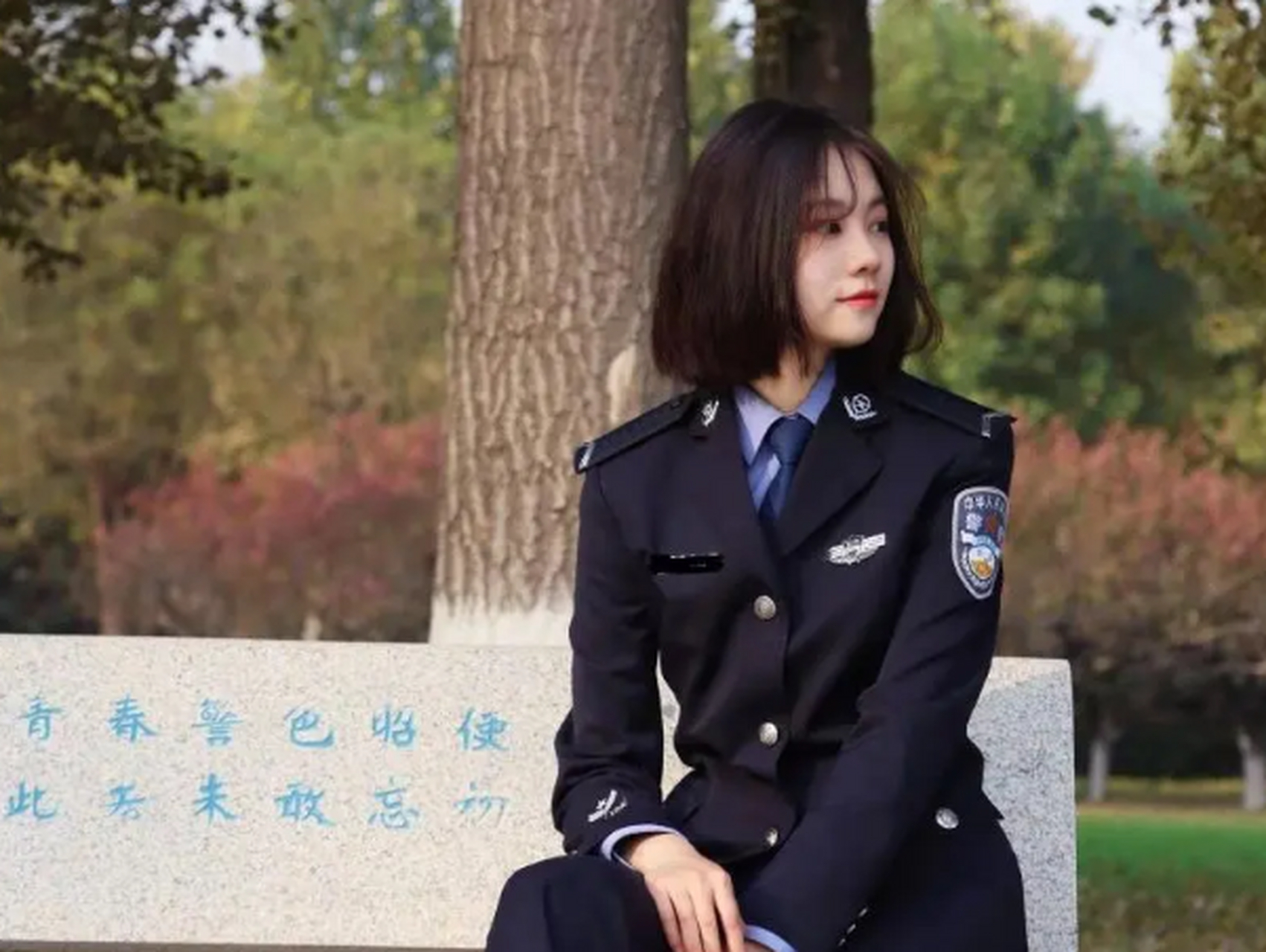 警校女生服装图片