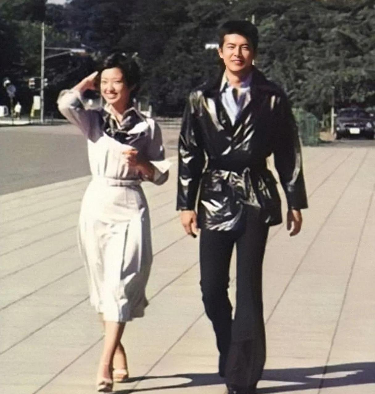 山口百惠的儿子三浦贵大官方身高178cm,他爸爸三浦友和官方身高也是