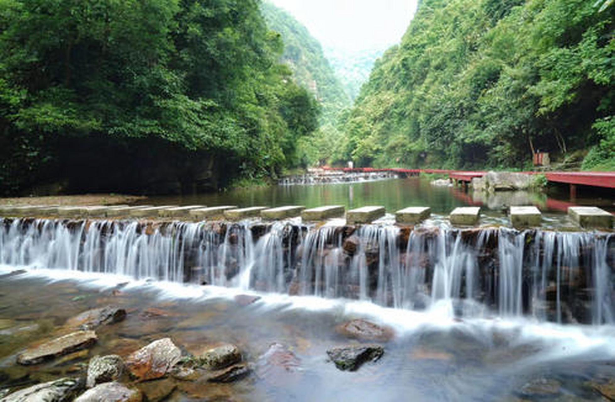 水锦顺庄旅游景区是南宁周边一处难得的天然"水吧",山水相依气候宜人