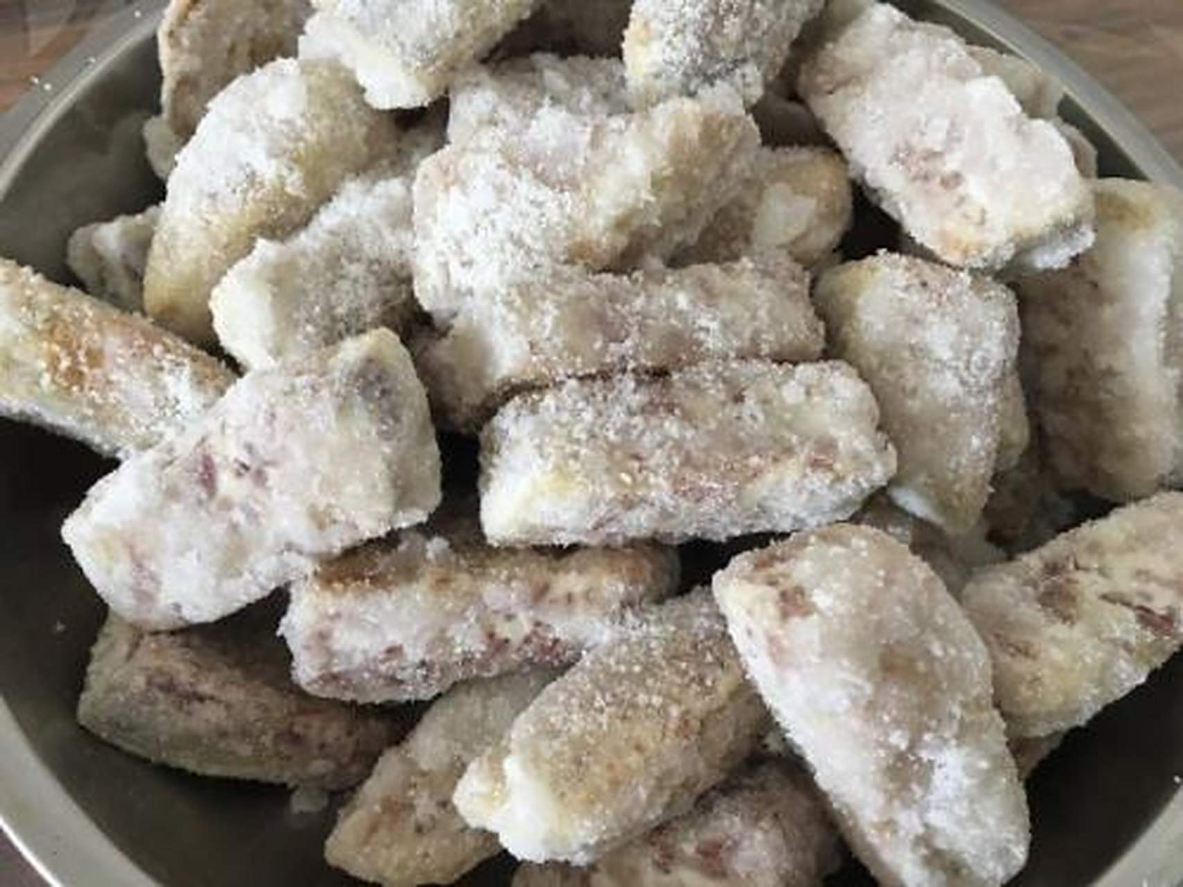 美食教程#反沙芋头:反沙芋头在整个潮汕地区是人气超高的一种小吃