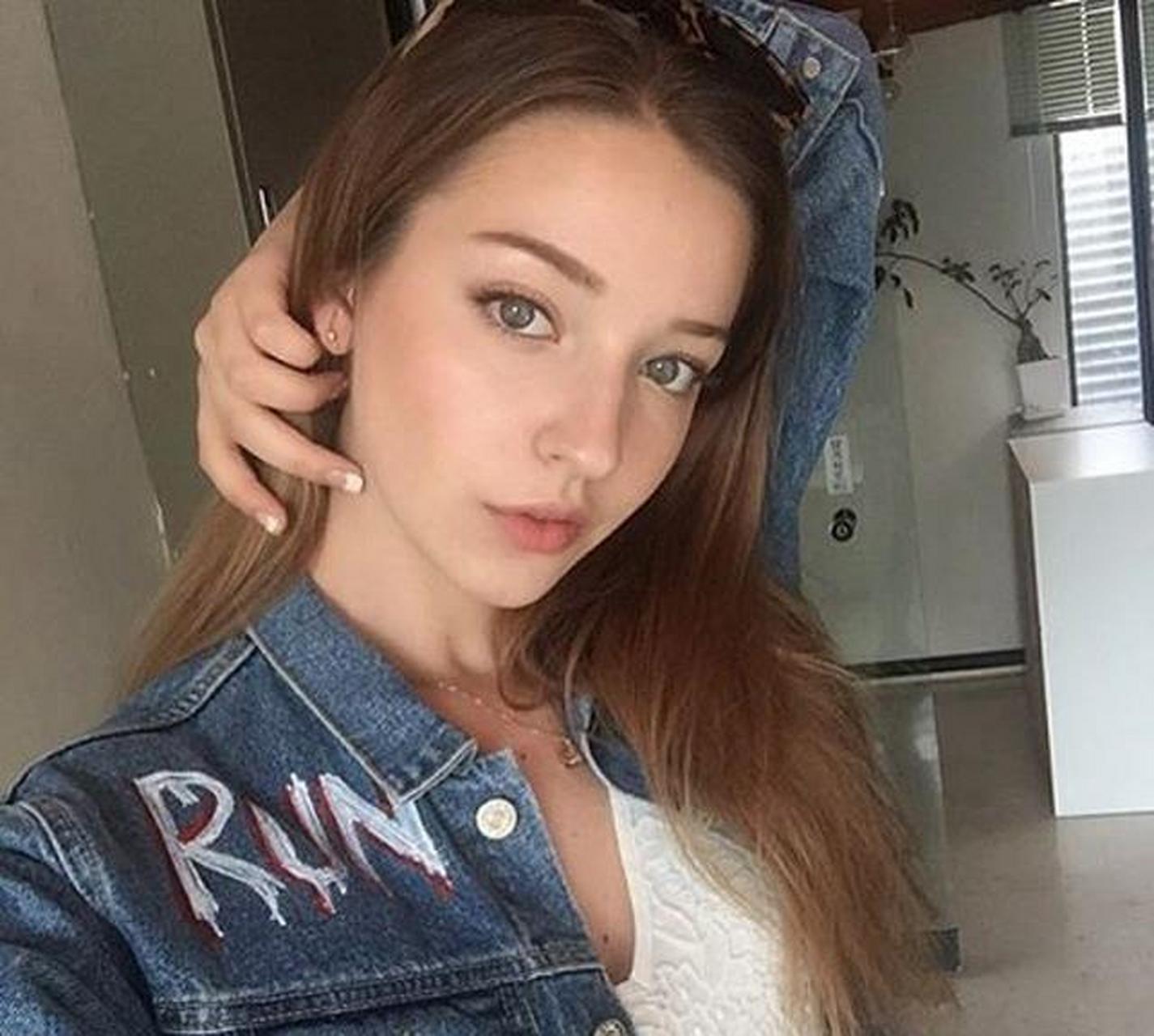 俄罗斯嫩模安吉丽娜·丹妮洛娃,天生丽质的美艳,惊艳的感觉
