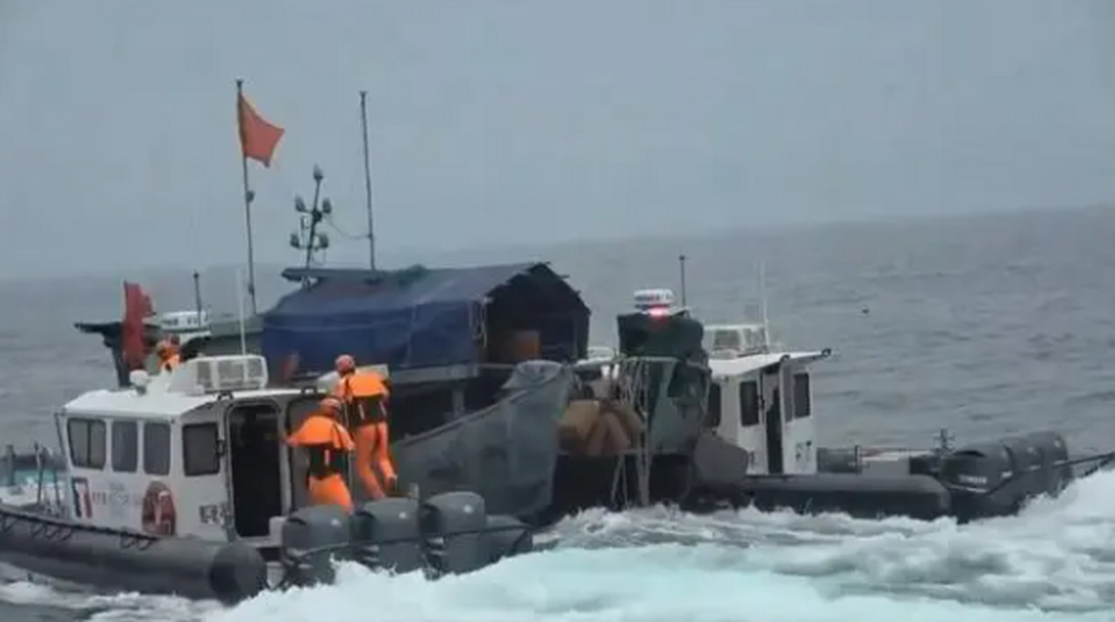 台当局查扣大陆渔船扣押五人# 据台湾联合新闻网18日报道,台湾"海洋