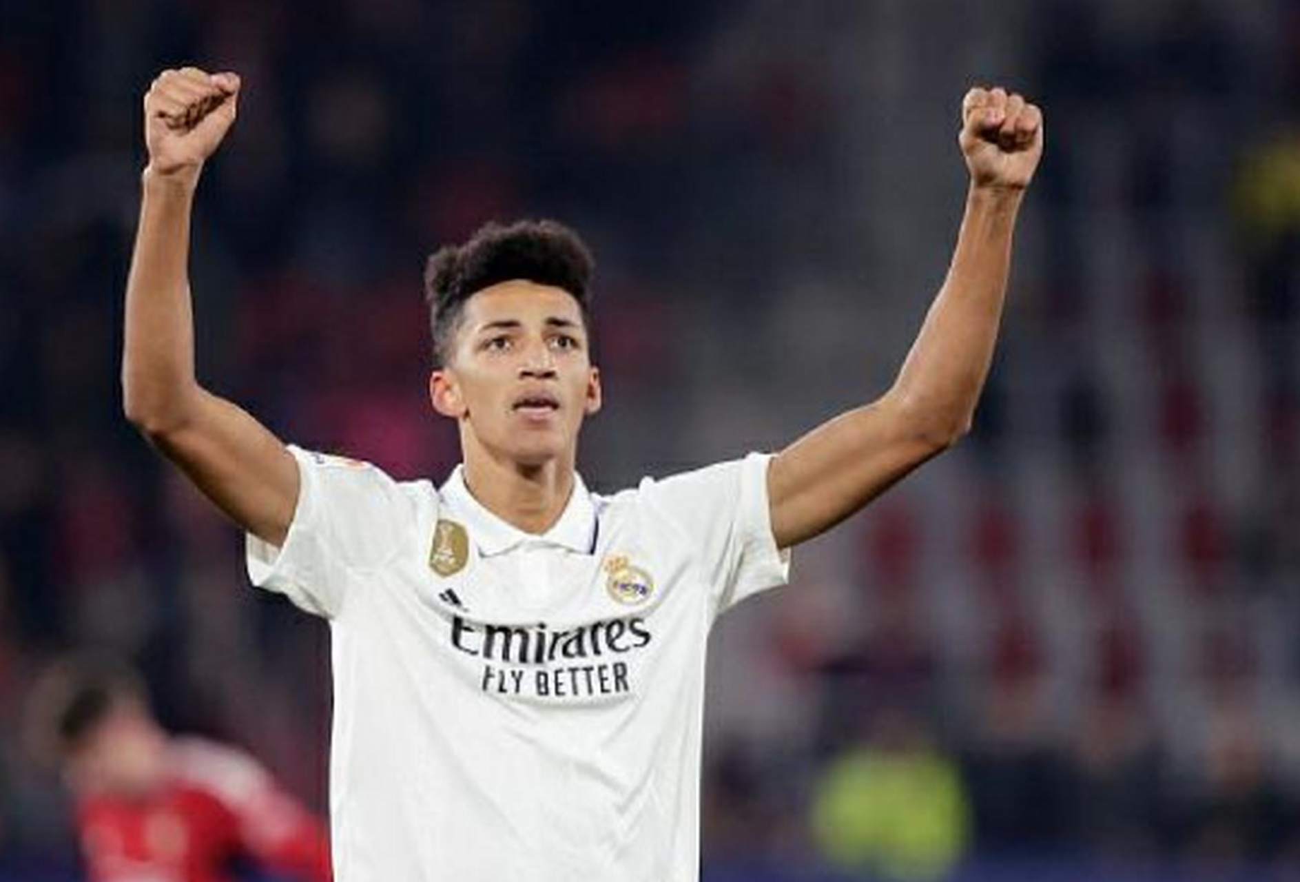 18岁小将阿尔瓦罗-罗德里格斯,成为马德里德比最闪耀的主角.