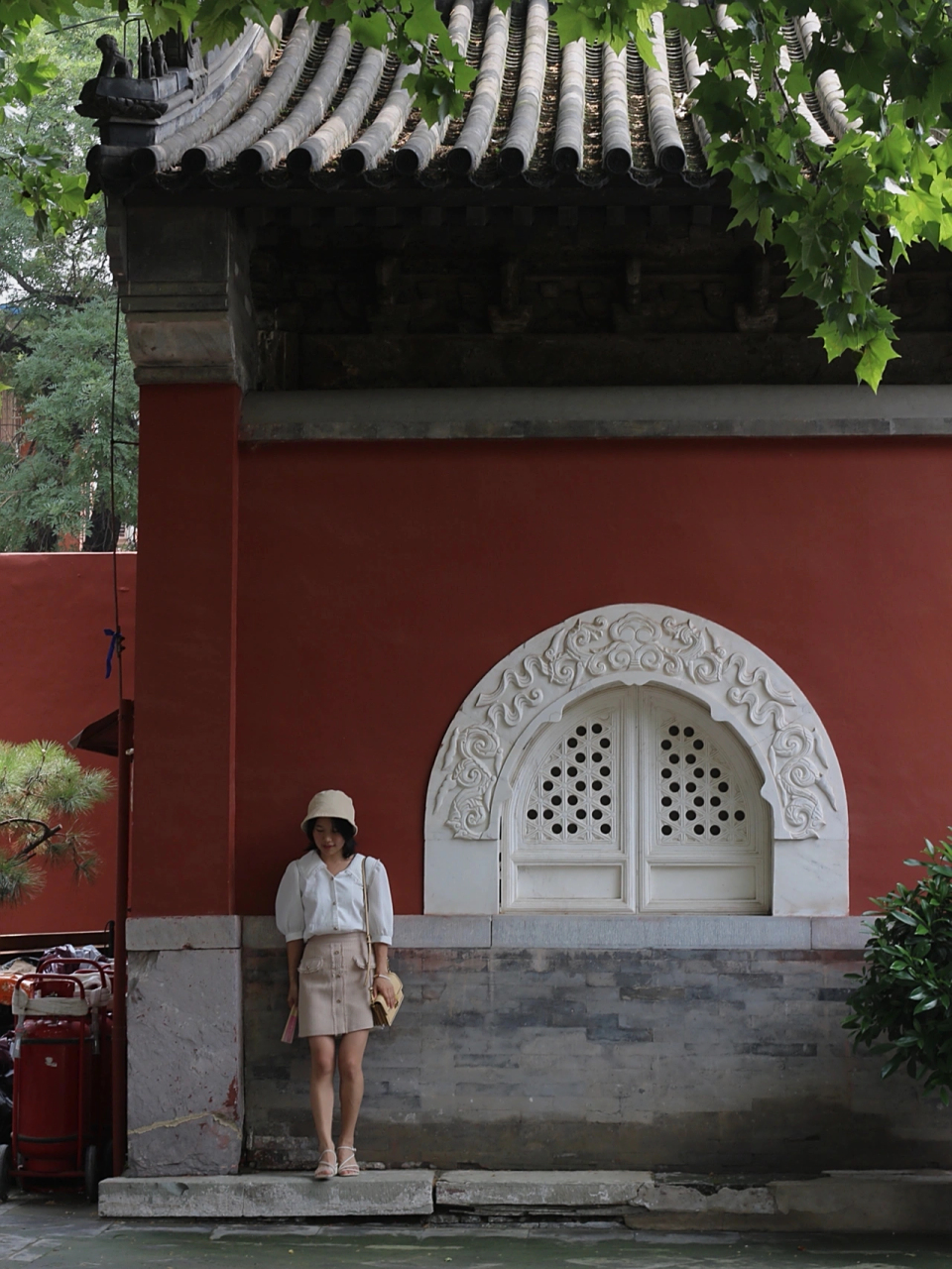 东景缘寺庙 东景缘 一座有着600多年历史的寺庙改建而来,前身是明代