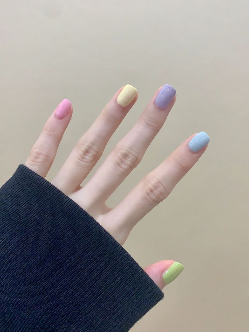 奶呼呼的色调,甜心少女彩色美甲 五彩缤纷又甜又靓 #糖果色美甲 #温柔