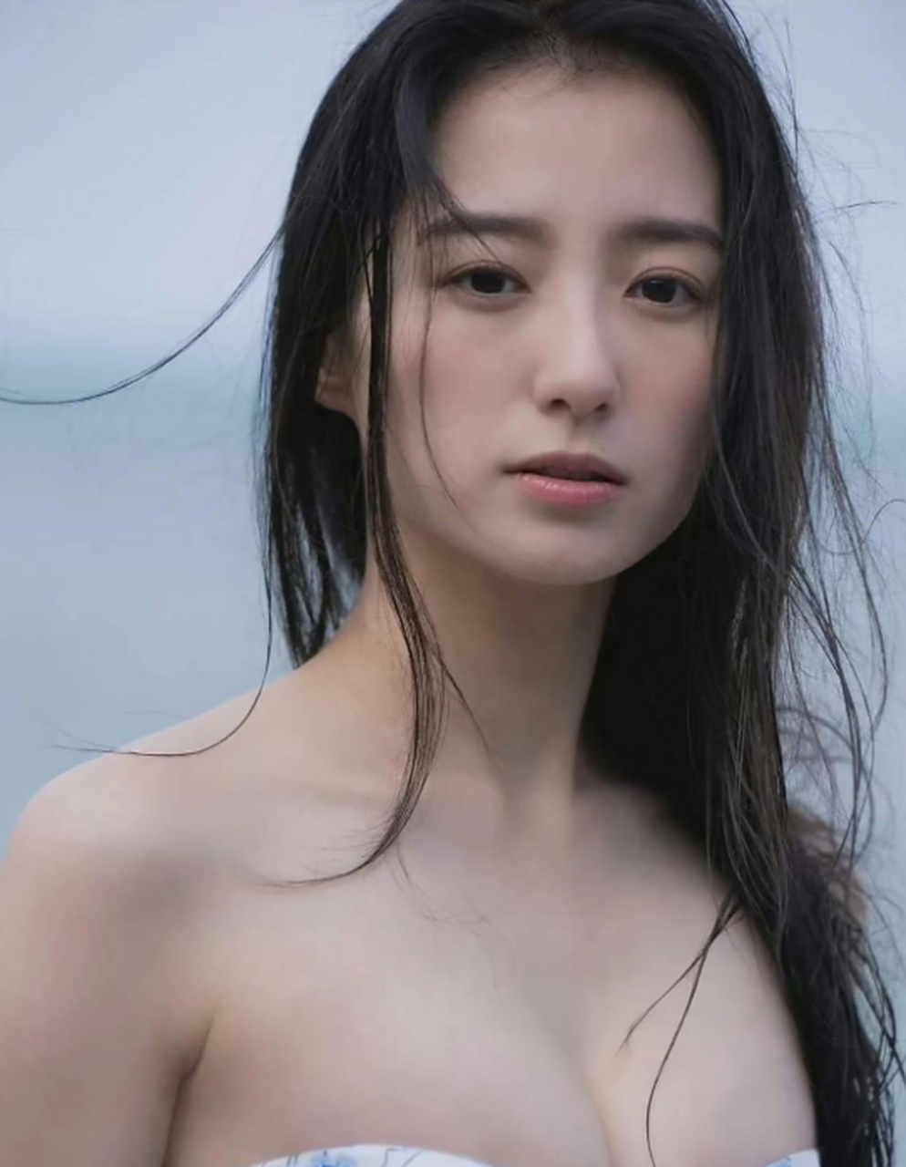 高田里穗