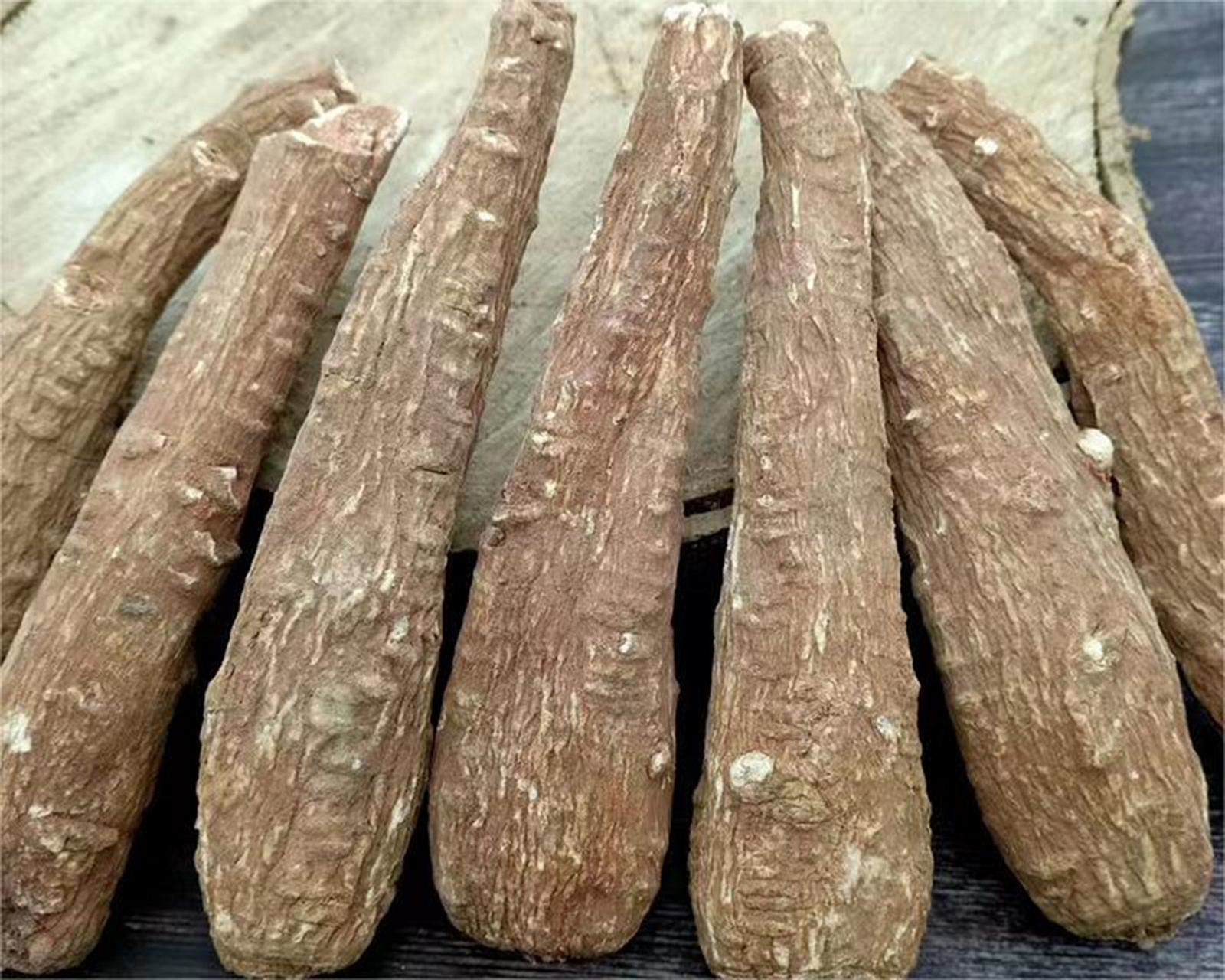 作为一家香料批发商,我必须推荐一种非常实用的香辛料——白芷!