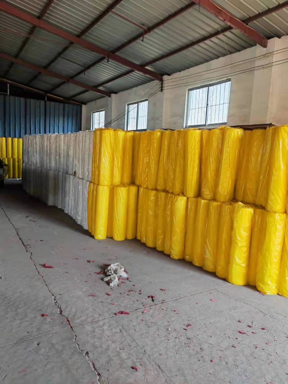 外墙保温网格布生产厂家 网格布,又被称作是玻璃纤维墙体网格布,其是