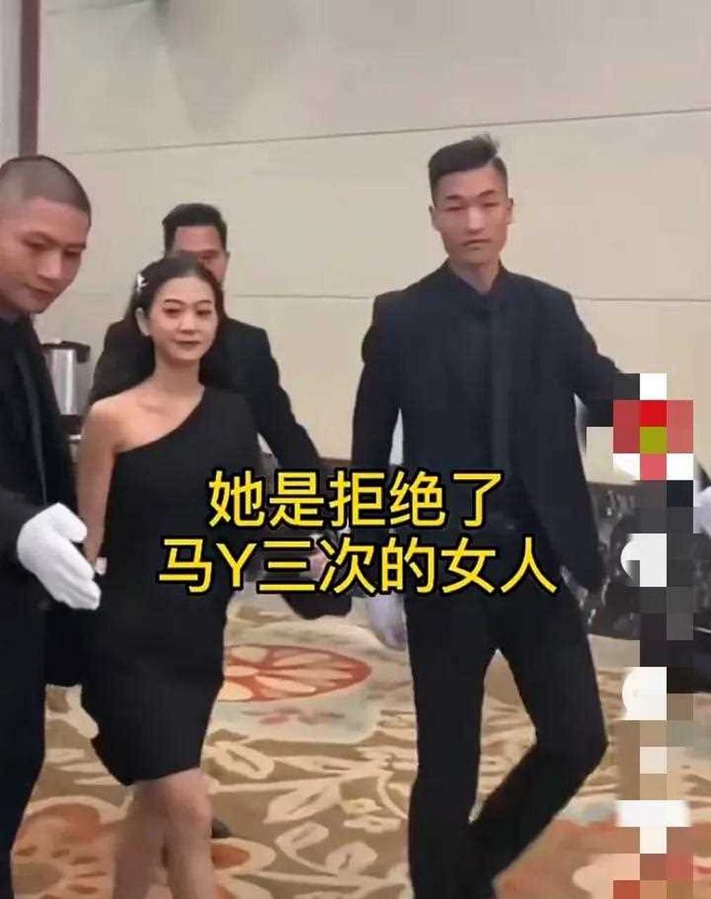 中国最美女富豪,拒绝马总三次的女性李颖,出行阵势太强了,堪比一线