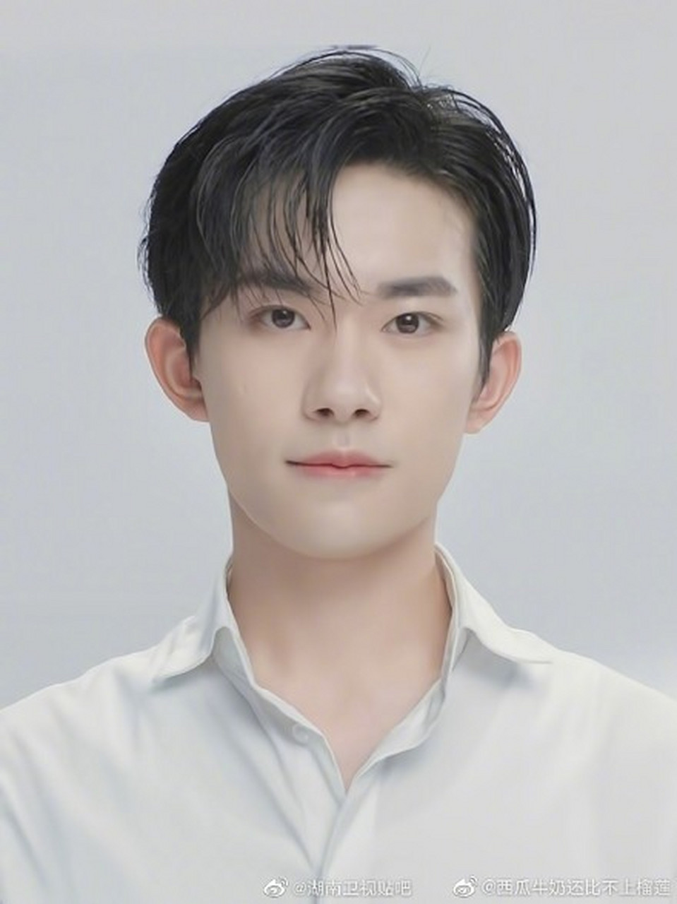 易烊千玺光头造型# 易烊千玺送你一朵小红花, 里面的造型被路人庞遇