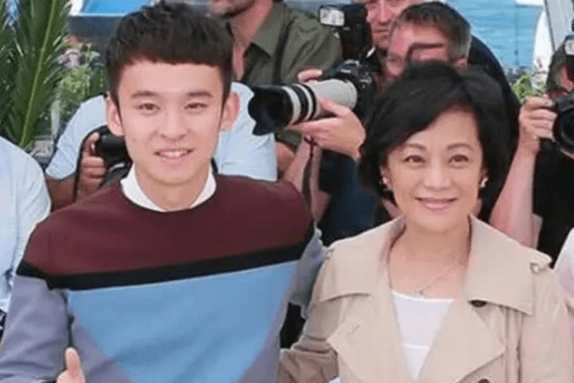 我们看到的就是娱乐圈中的金牌经纪人王京花,她曾经一手捧红了李冰冰