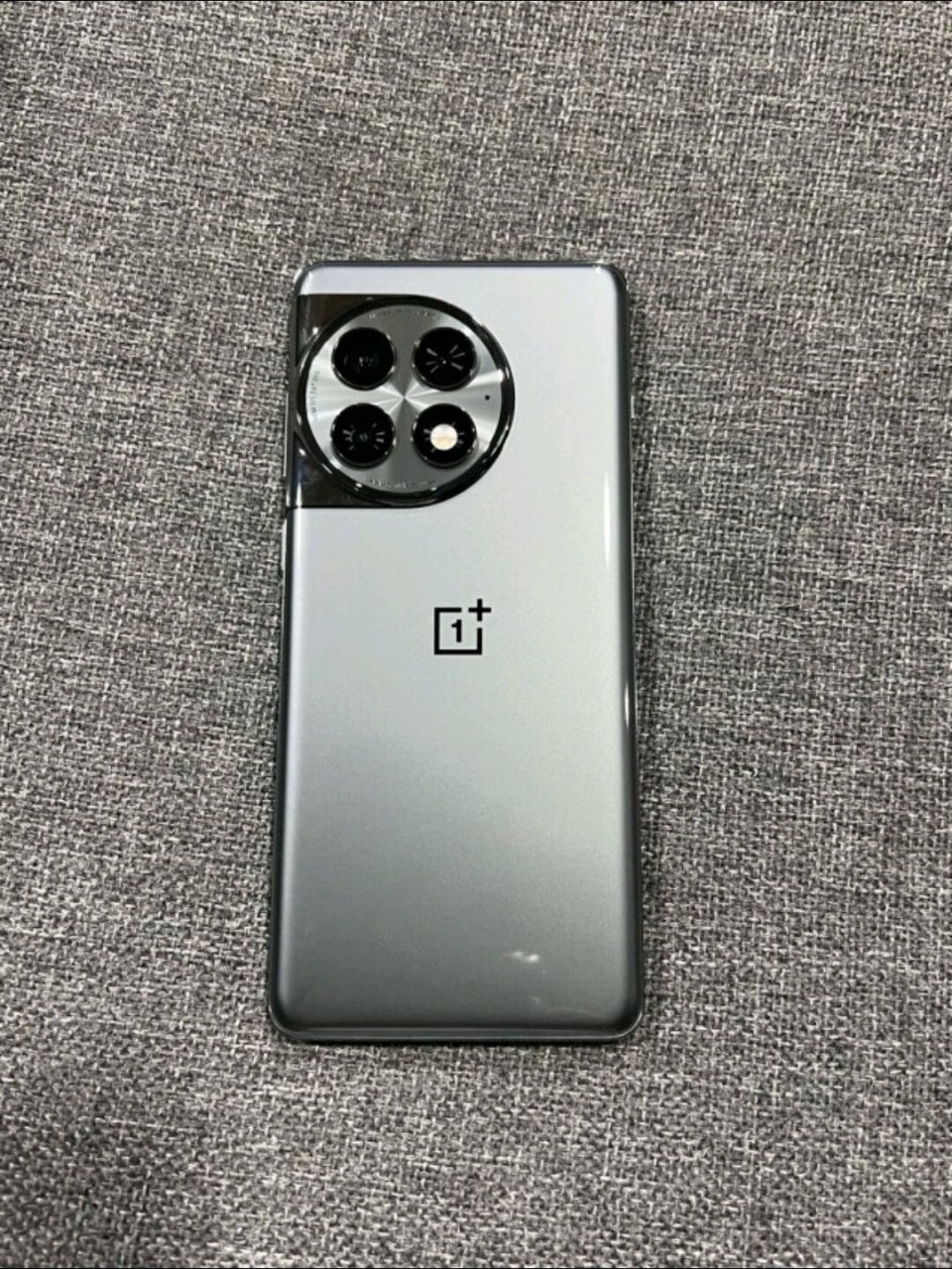 oppo一加ace 2 pro 16gb 512gb钛空灰是一款备受期待的5g游戏性能手机