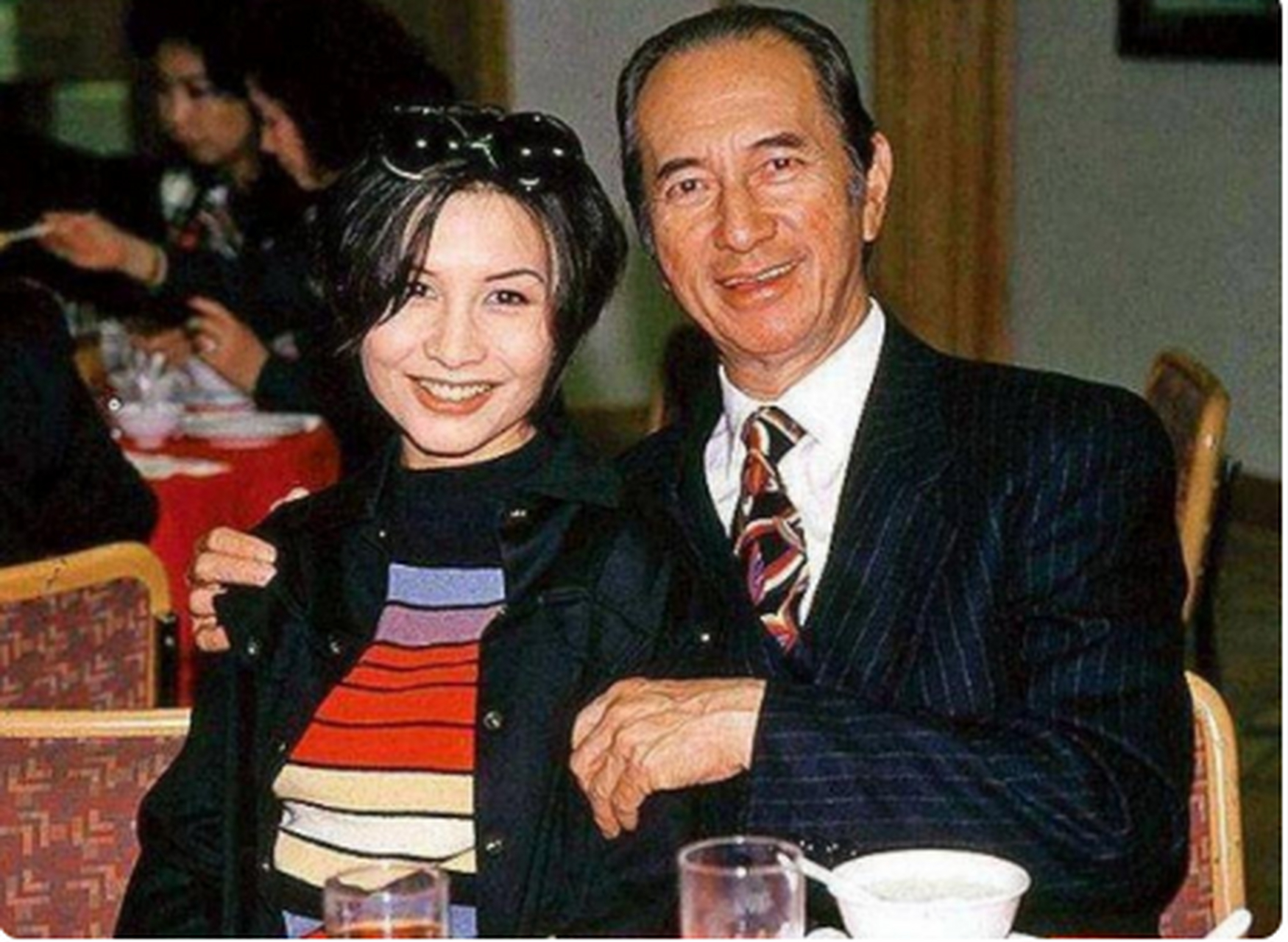 何超琼和父亲何鸿燊