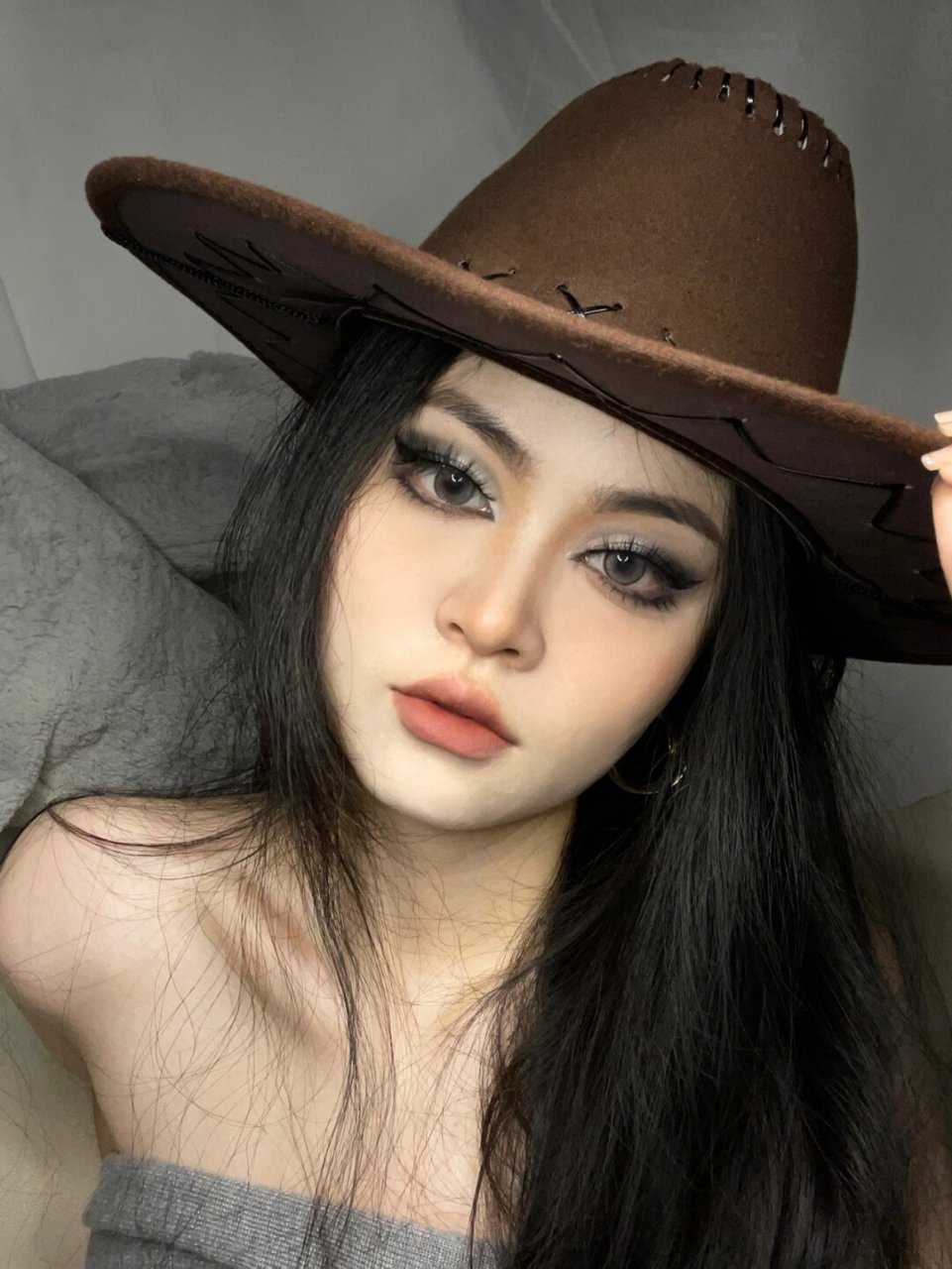 方圆脸浅画一下欧美截断式妆容63(干货  今天尝试了一下截断式眼妆