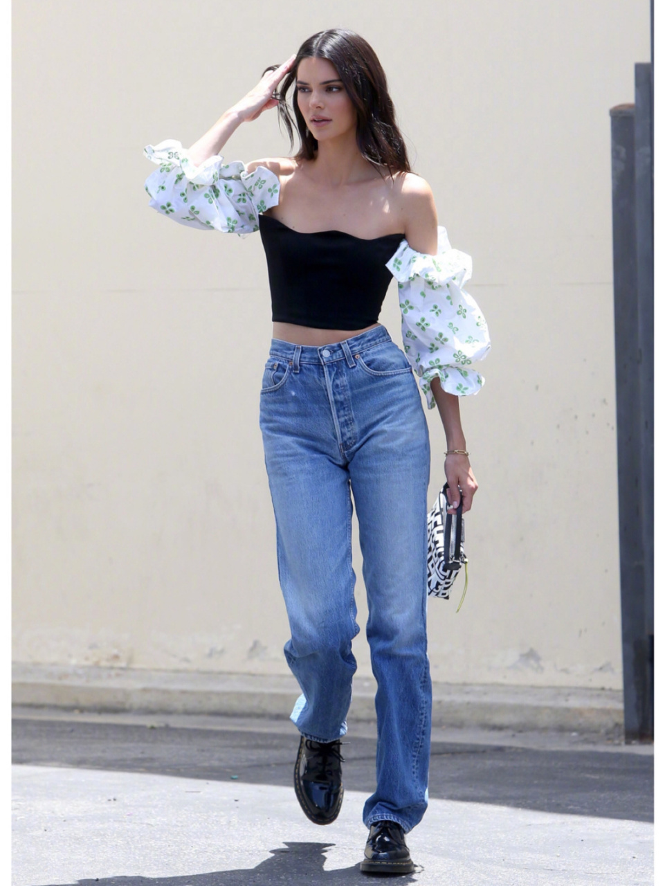 出街私服穿搭look 超模kendall jenner出街私服穿搭分享 肯豆太好看了
