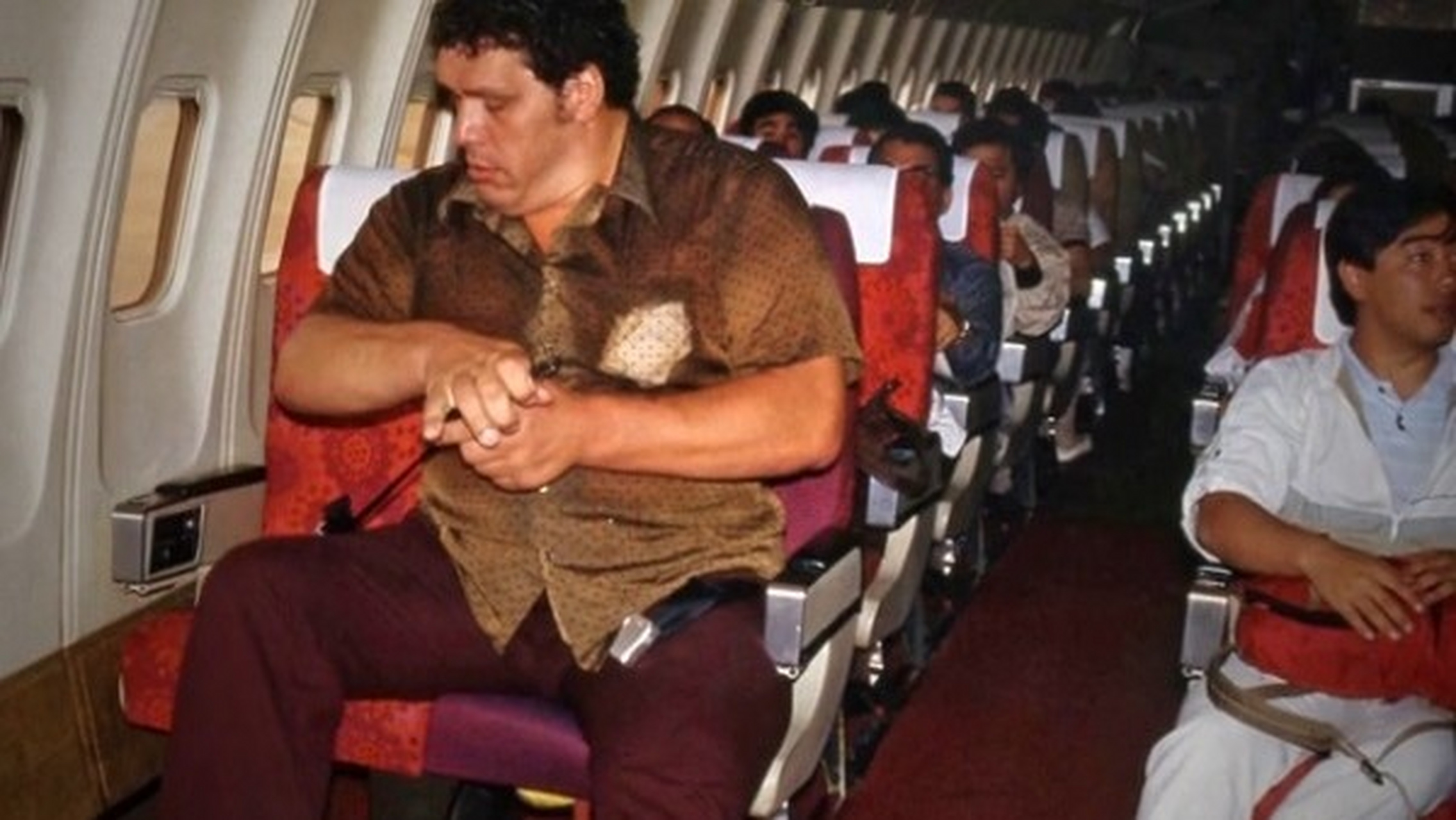 安德烈·巨人是一个超越常人的存在,他的故事令人着迷.