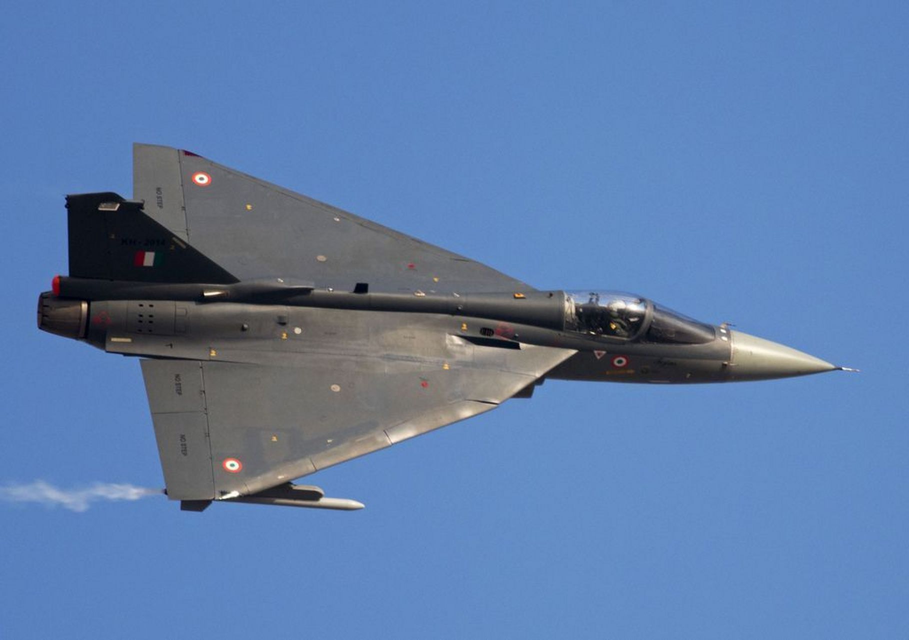 lca光辉战机(light combat aircraft tejas)是一种轻型,单引擎,多用途