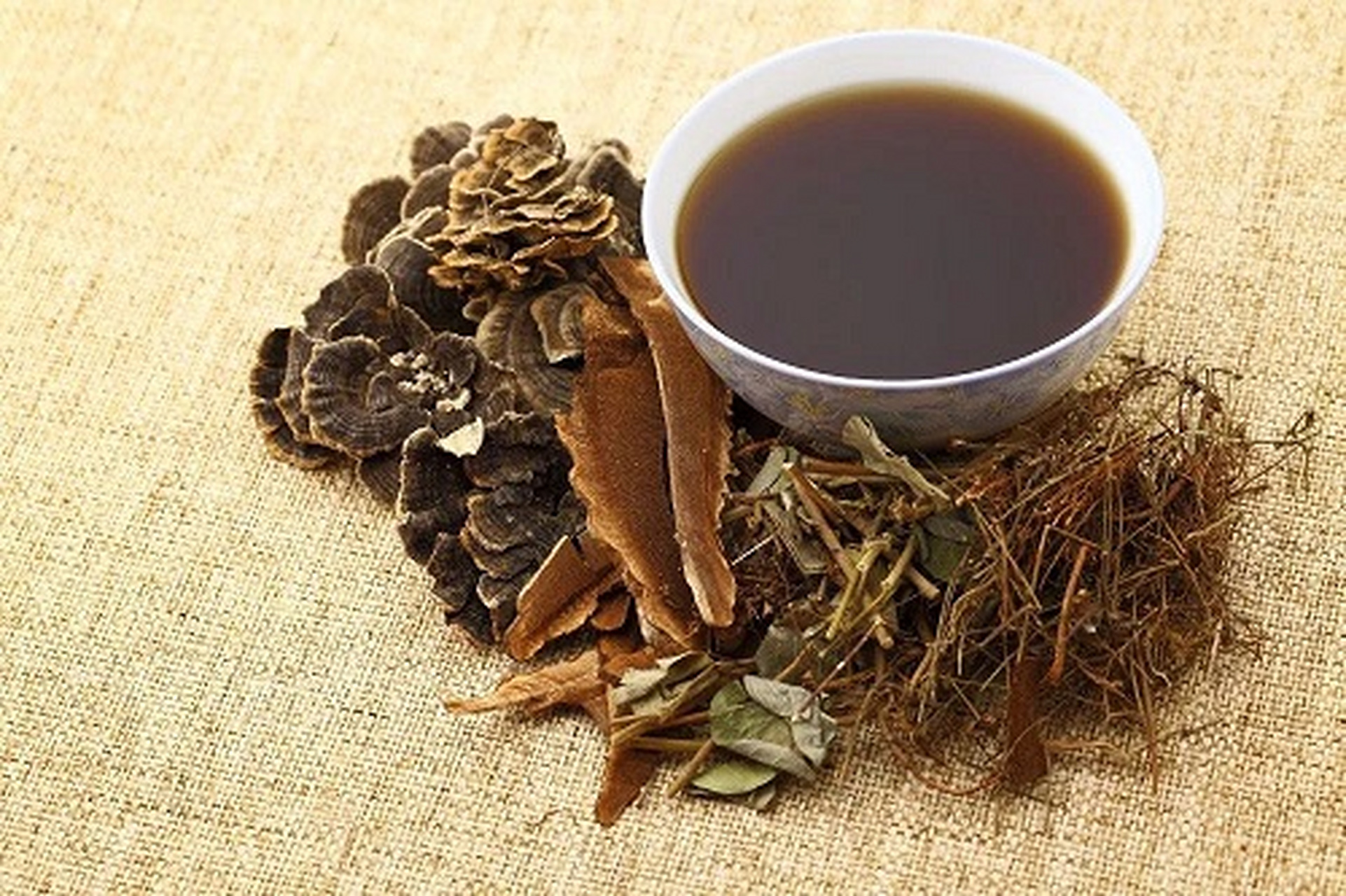 1通窍活血汤——化头部瘀血,适应症:偏头痛,健忘,耳聋,脱发,面色青紫