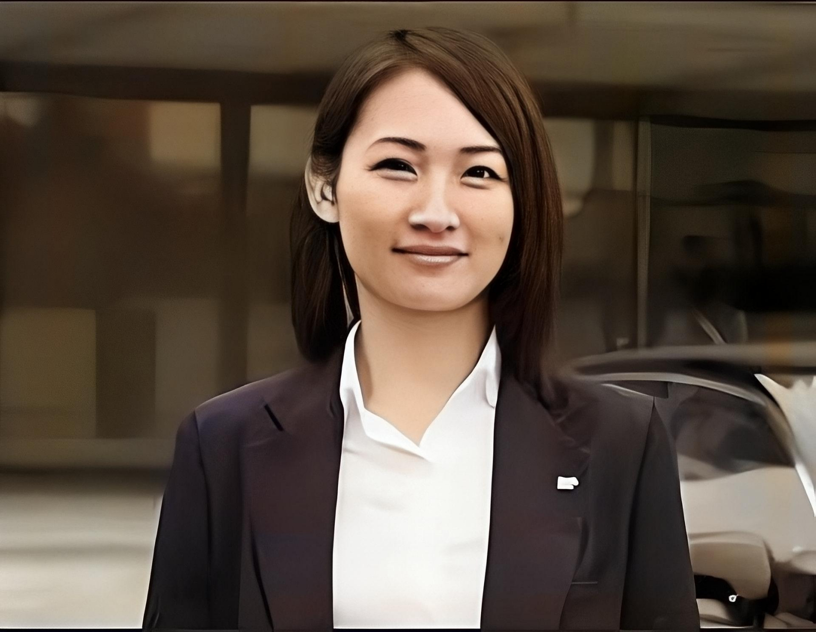 照片中,瘦弱,英俊的女子名叫石田萌美.