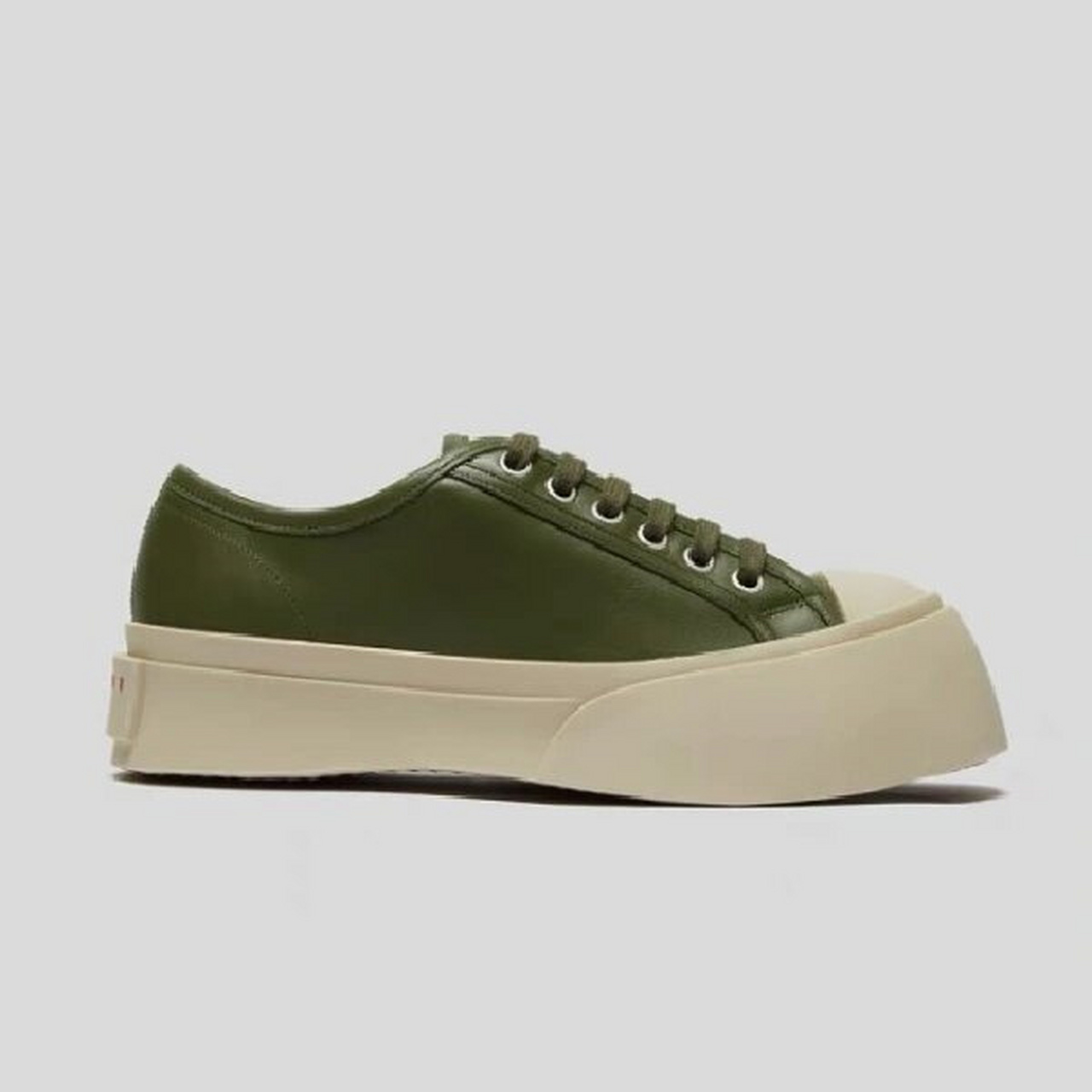 marni大头鞋全网最低别再犹豫啦  marni大头鞋以其英伦复古配色和齐全