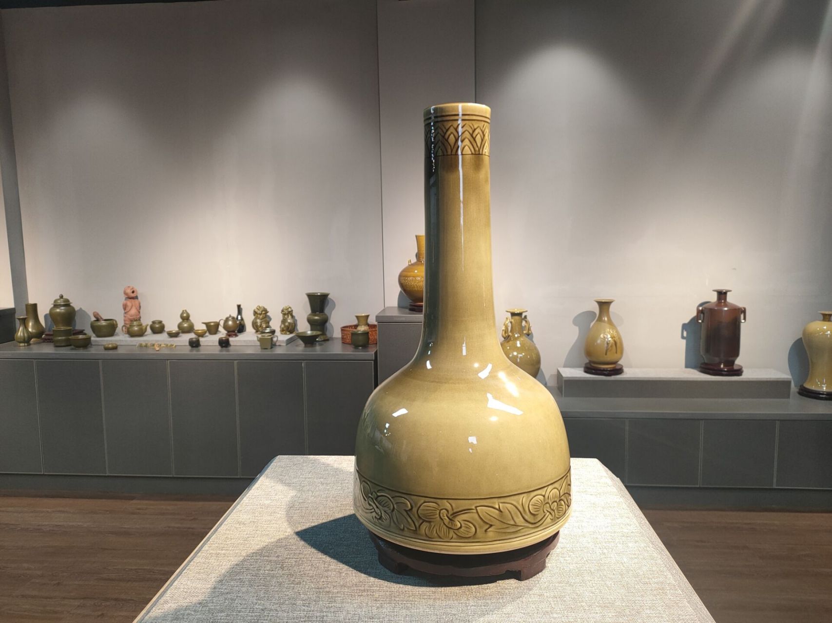 【淮南文化61陶瓷】走进寿州窑:八公山紫金陶,长项瓶.