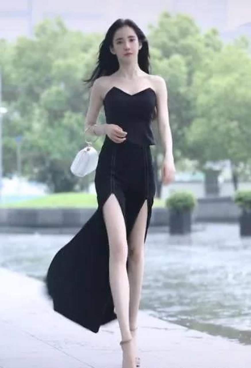 "原抖音一姐"潘南奎,花10亿整成baby,却被老板掌掴毁容?