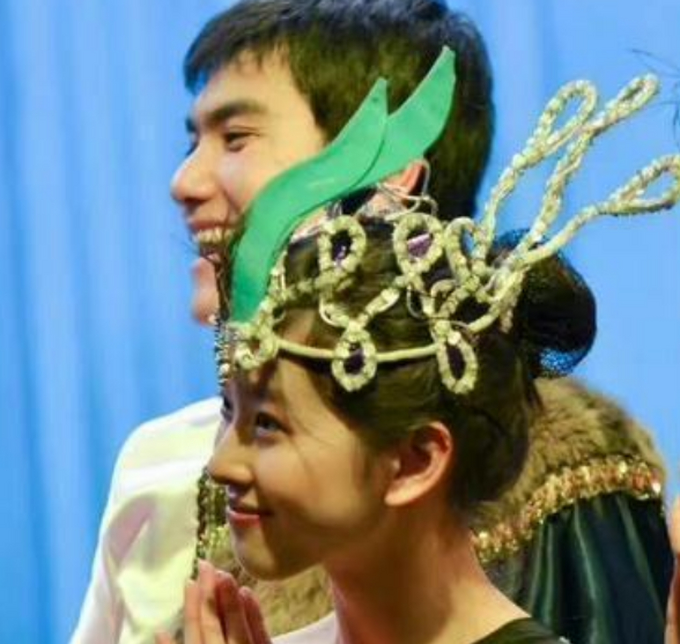 章泽天学生时代跳舞的旧照.