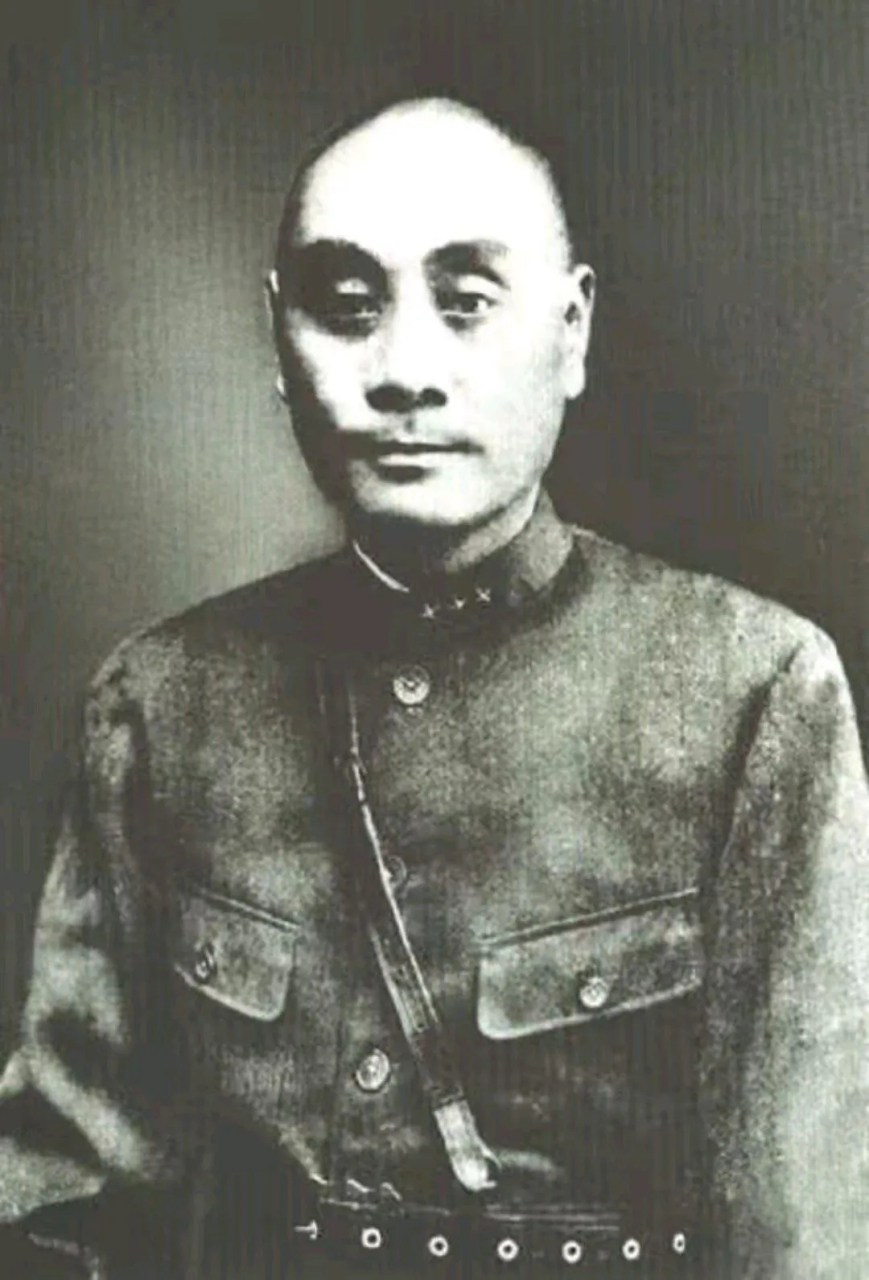 1935年,四川王刘湘的母亲逼着儿子休妻,刘湘不同意,刘母便动了杀心