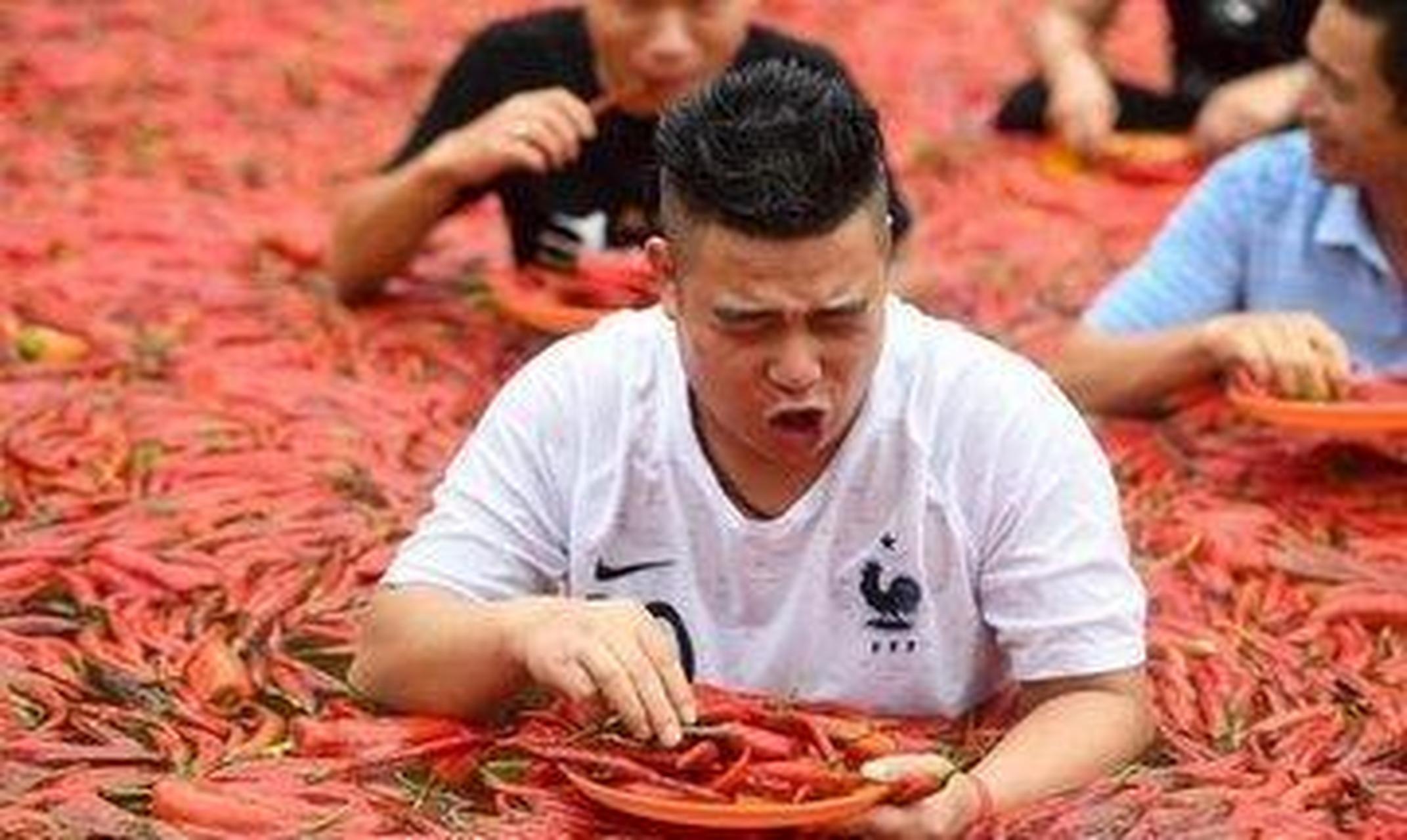 1分钟吞20个辣椒[星星]想想都刺激[星星]真的不怕辣吗[疑问] 其实辣椒